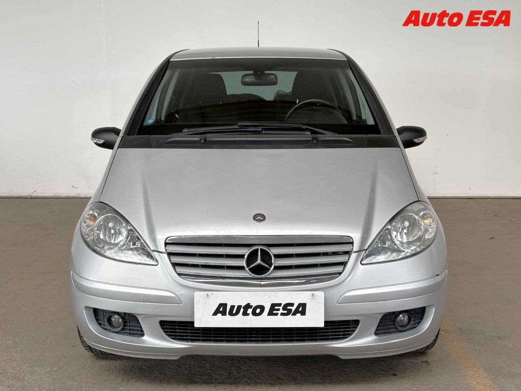 Mercedes-Benz Třídy A, 1.5i - fotka 2
