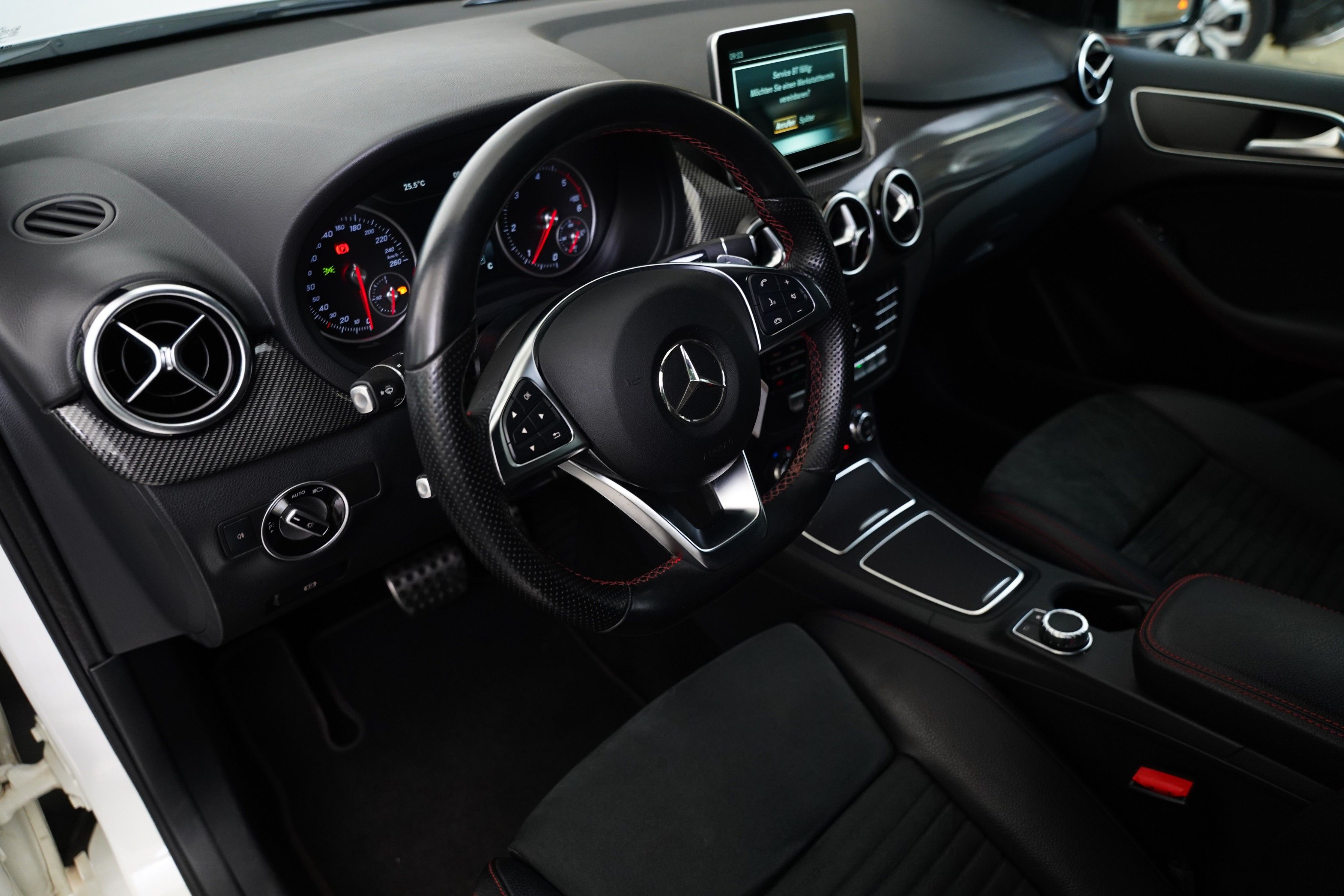 Mercedes-Benz Třídy B, 200 CDI 100 kW AMG Line - fotka 6