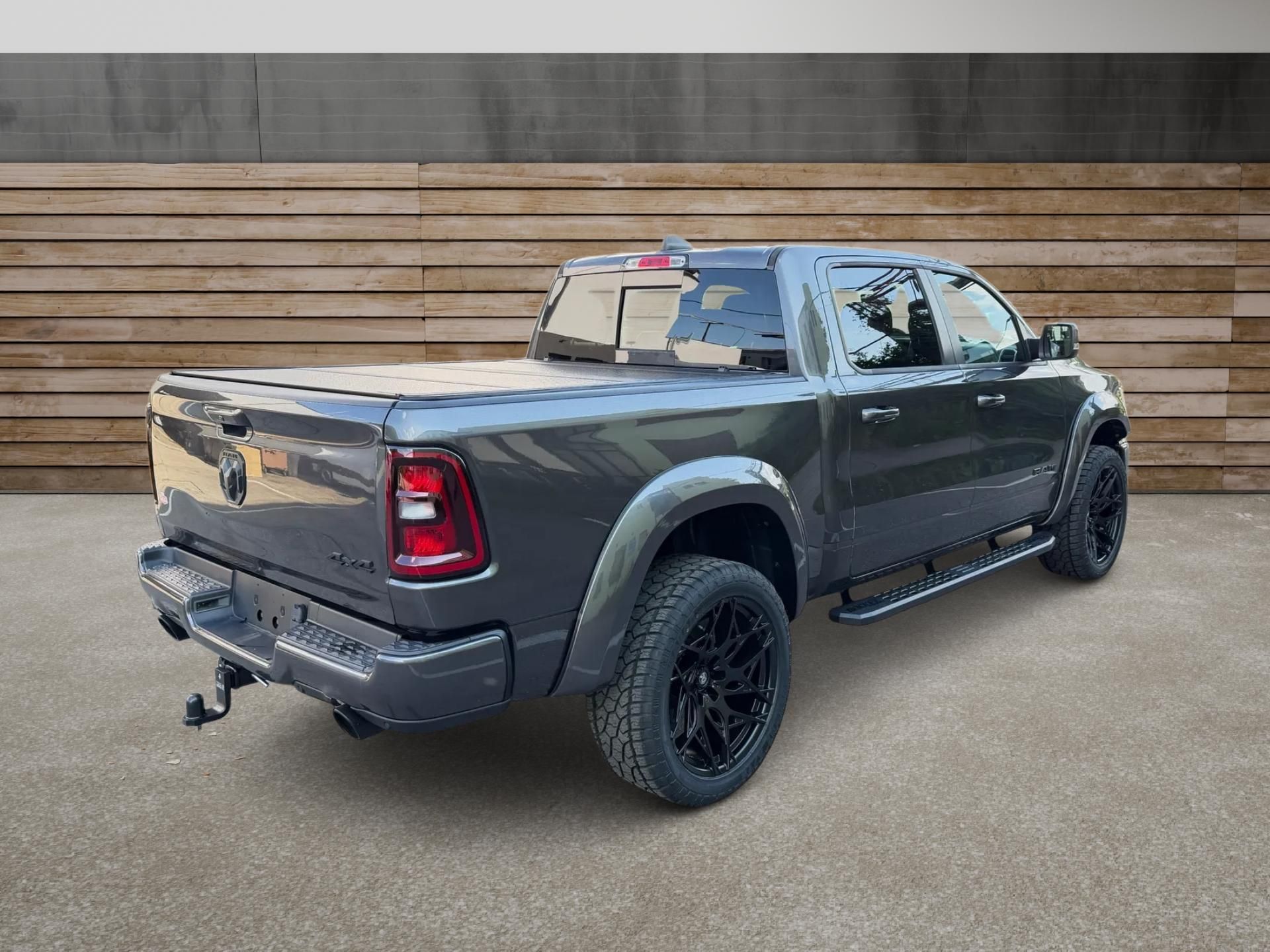 Dodge Ram, +HEMI+OFFROAD PAKET+LOOK26+ - fotka 3