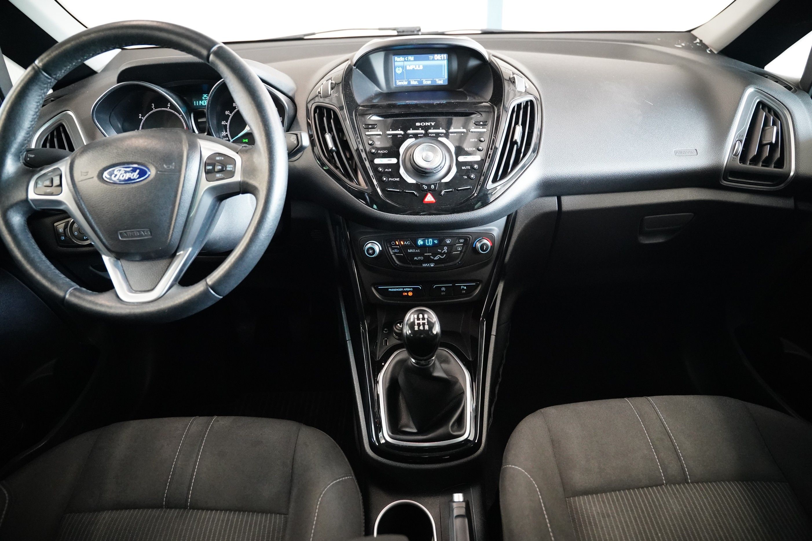 Ford B-MAX, 1.0 EcoBoost 88 kW Titanium - fotka 5