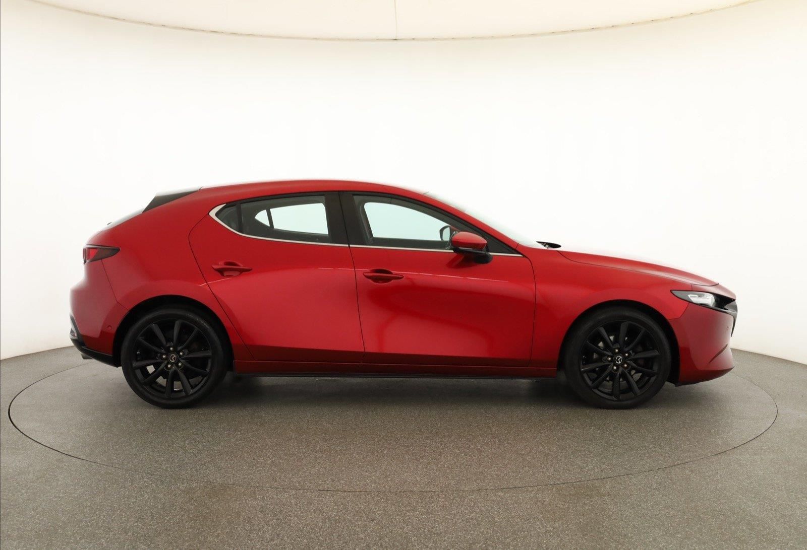 Mazda 3, 2.0 e-Skyactiv X, Automat - fotka 6