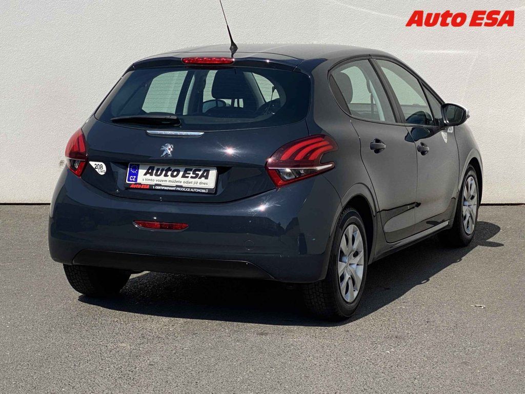 Peugeot 208, 1.2 - fotka 4