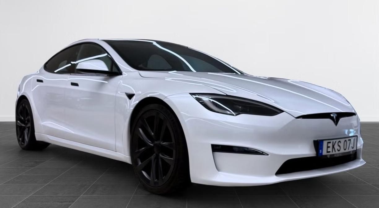 Tesla Model S, LR AWD HW4 Bílý interiér Yoke - fotka 2
