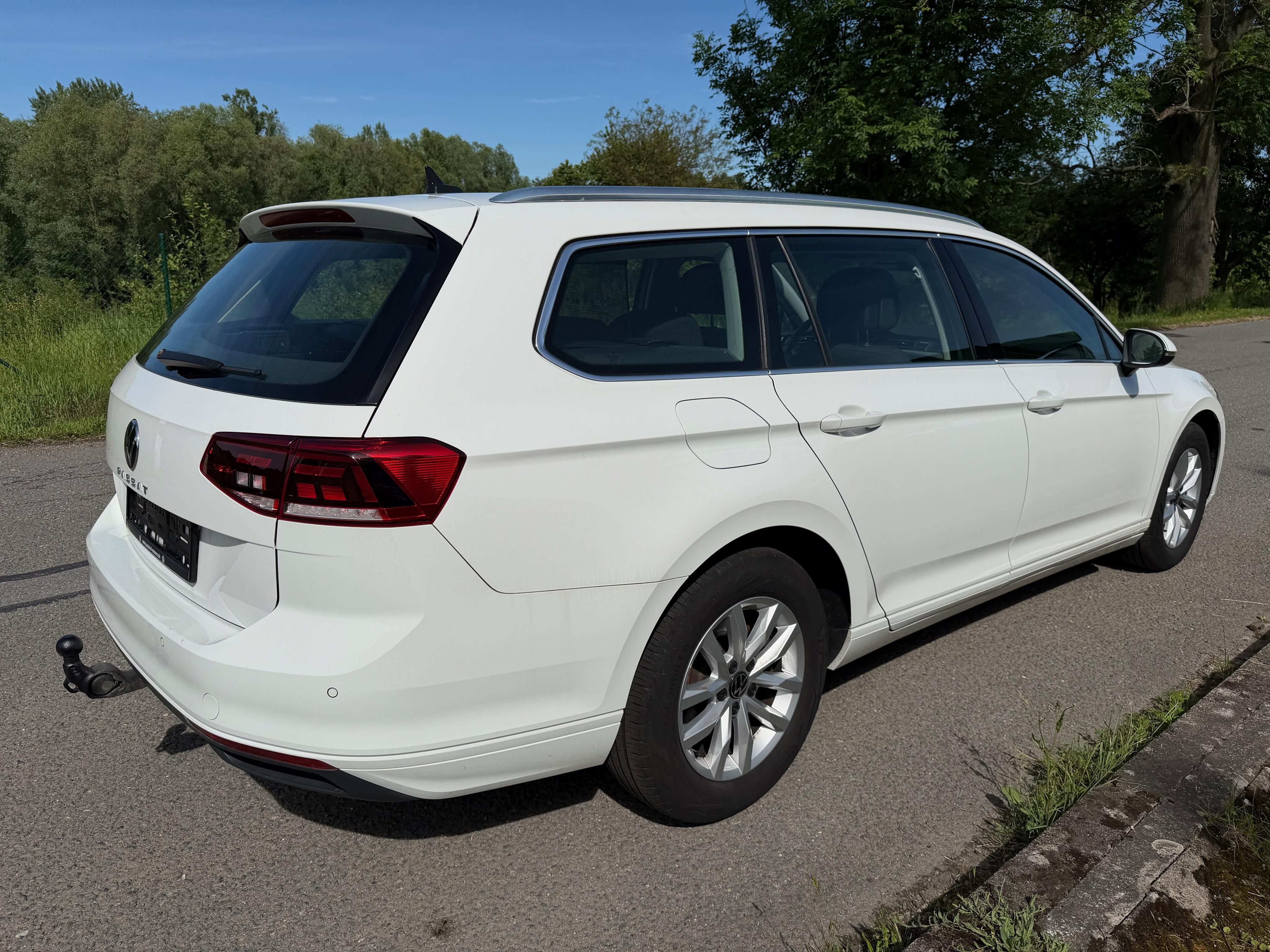 Volkswagen Passat, 2.0TDi-110kw,manuál,129TKM,taž - fotka 5