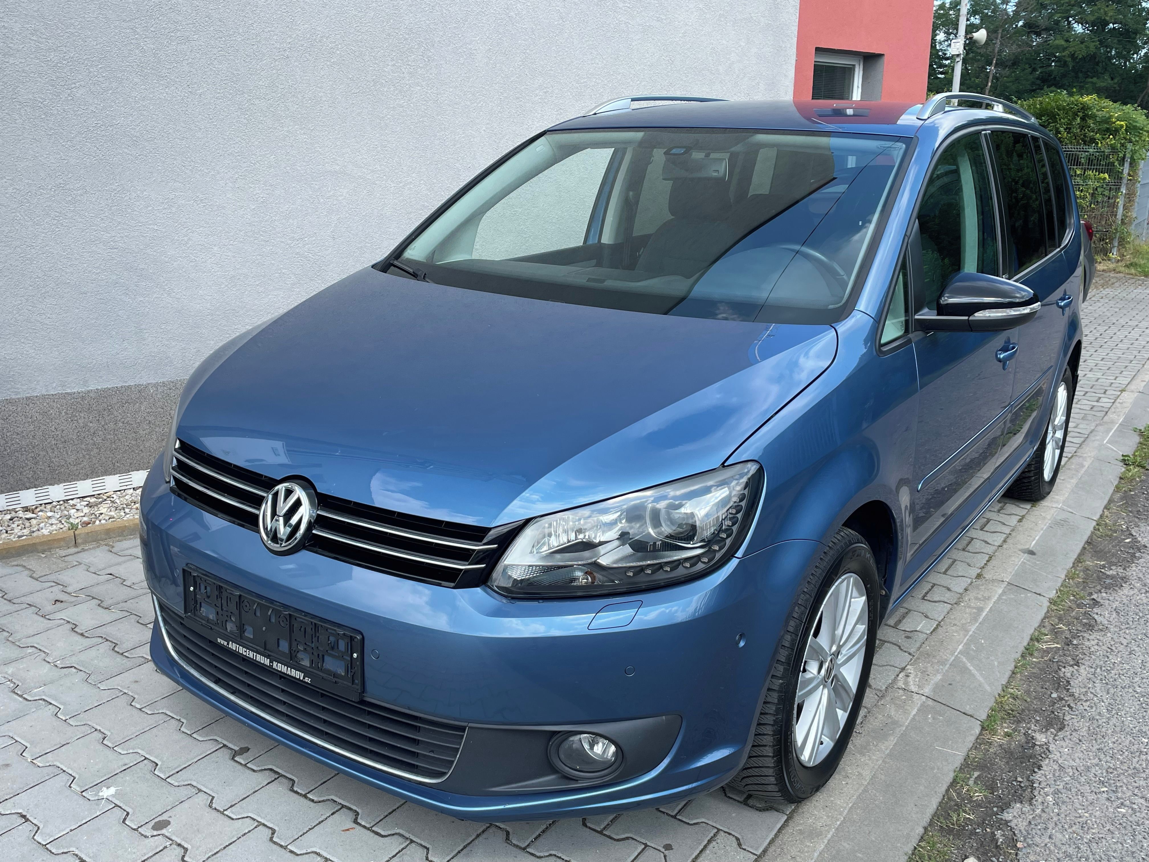 Volkswagen Touran, 1.2 TSI Style Xenony Tažné