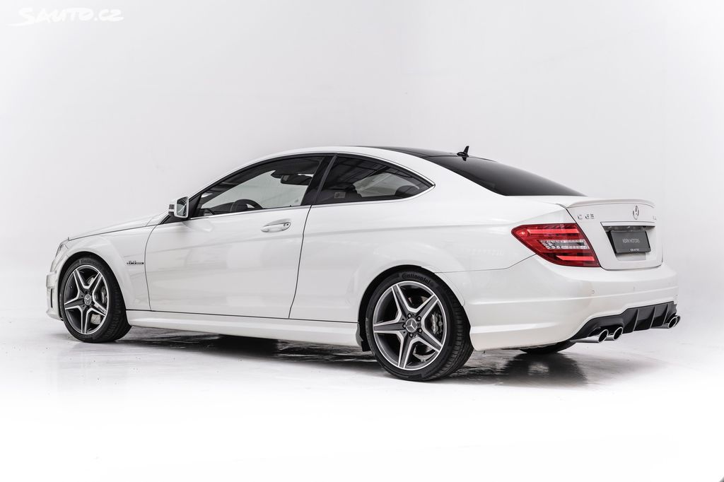 Mercedes-Benz Třídy C, 63AMG Coupe*krásný stav*Servis - fotka 5