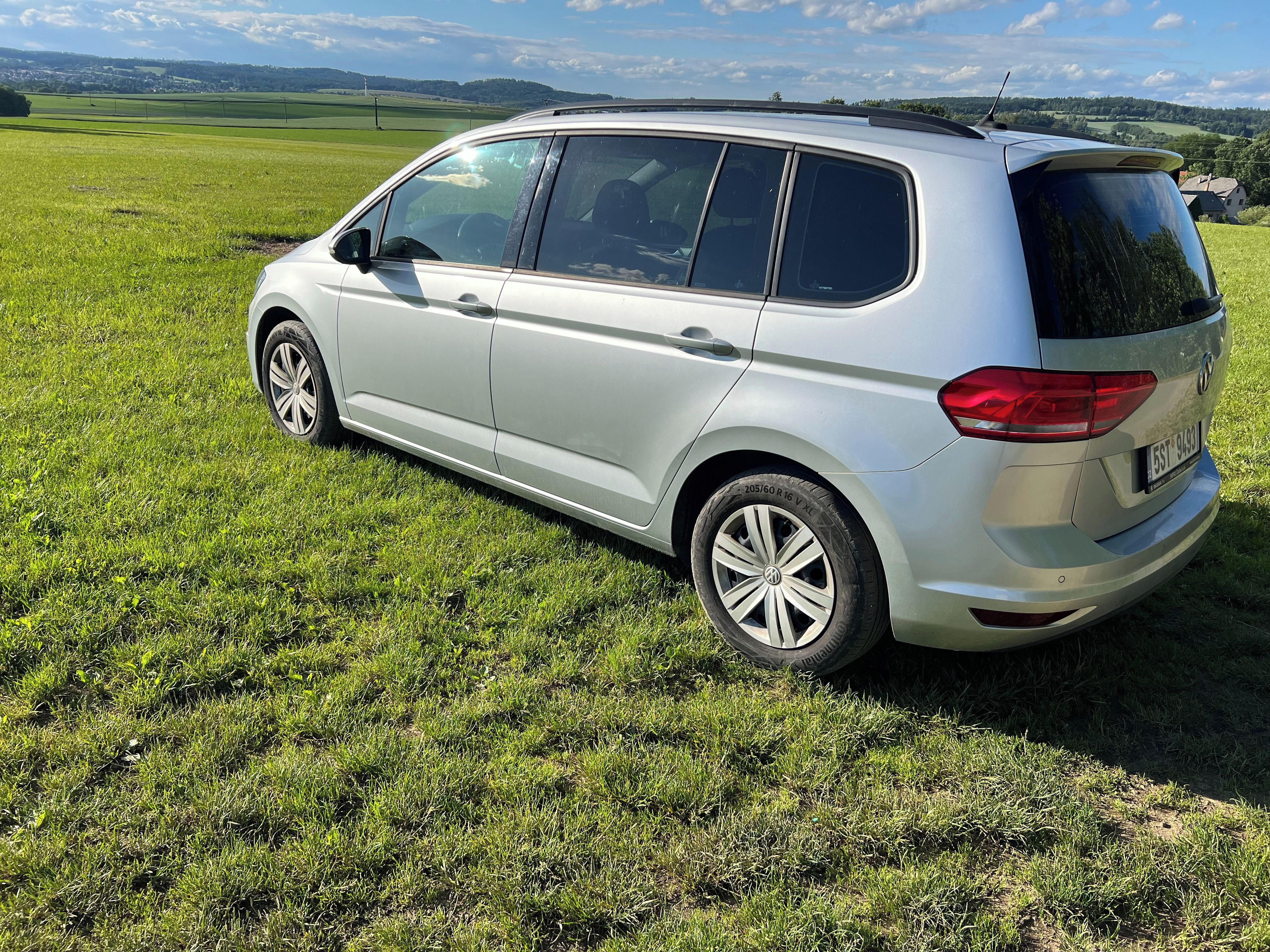 Volkswagen Touran, 1,6 - fotka 6