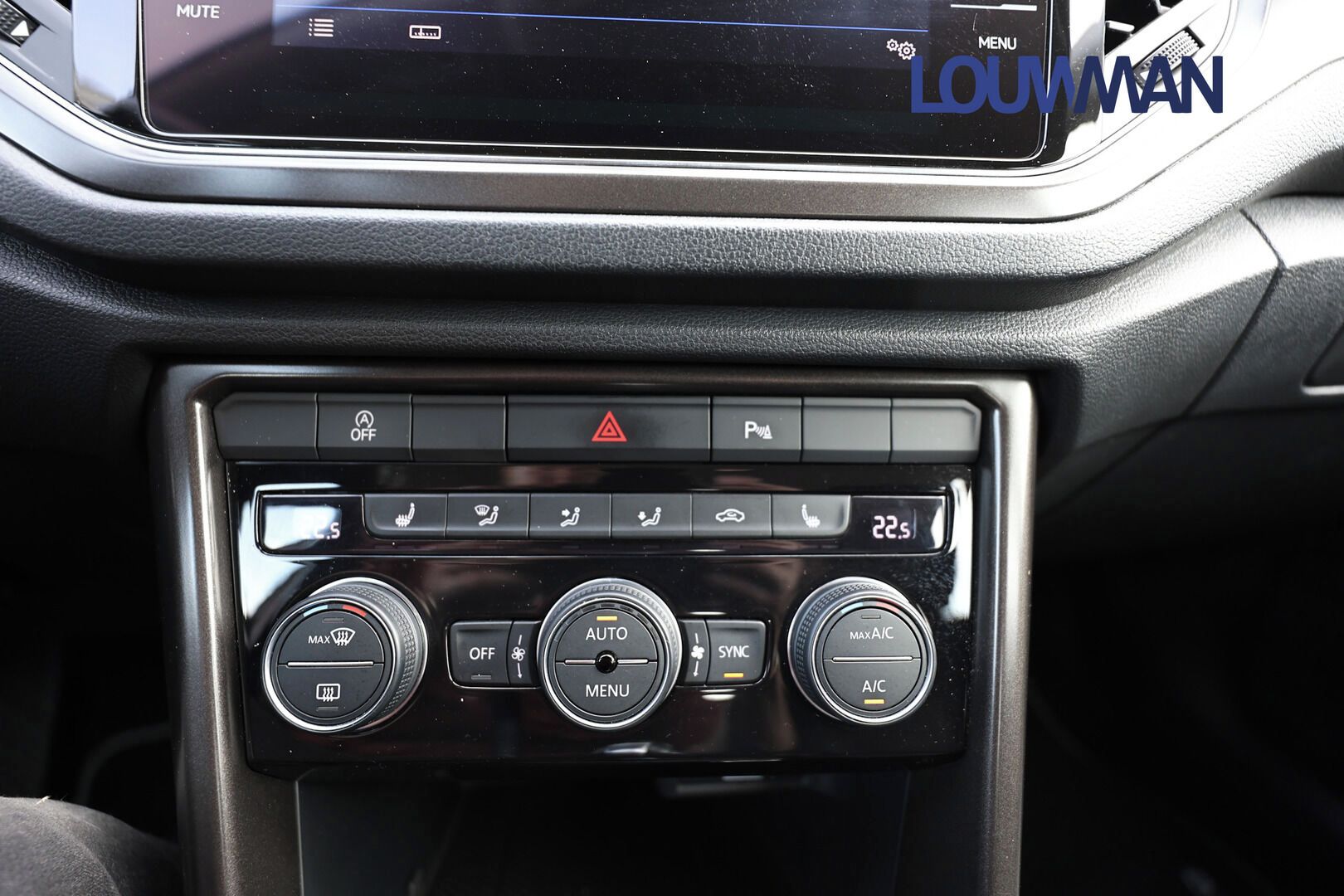 Volkswagen T-Roc, Design 1.5 TSI DSG7 - fotka 6