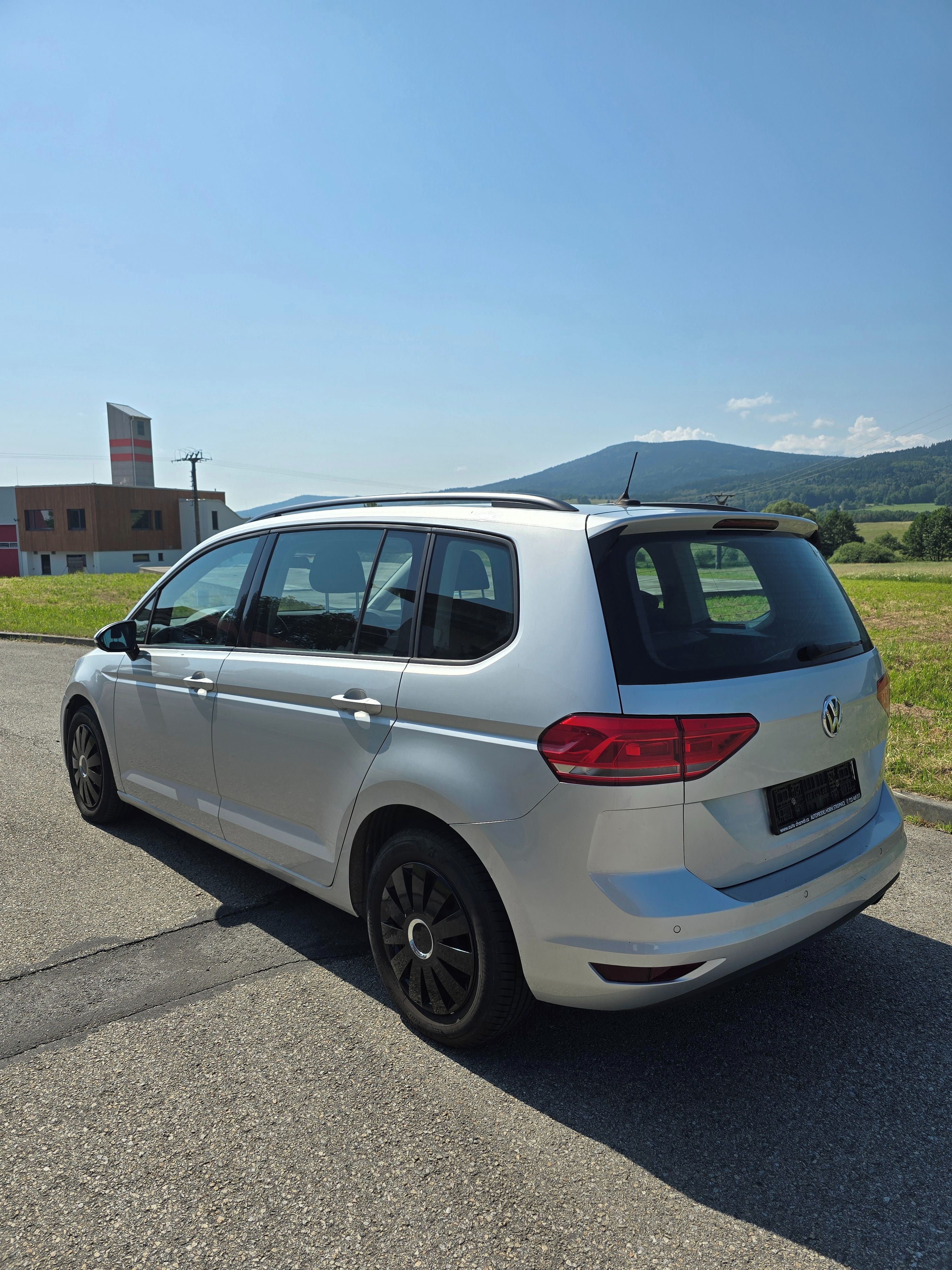 Volkswagen Touran, 2.0 TDI DSG, ODP. DPH - fotka 5