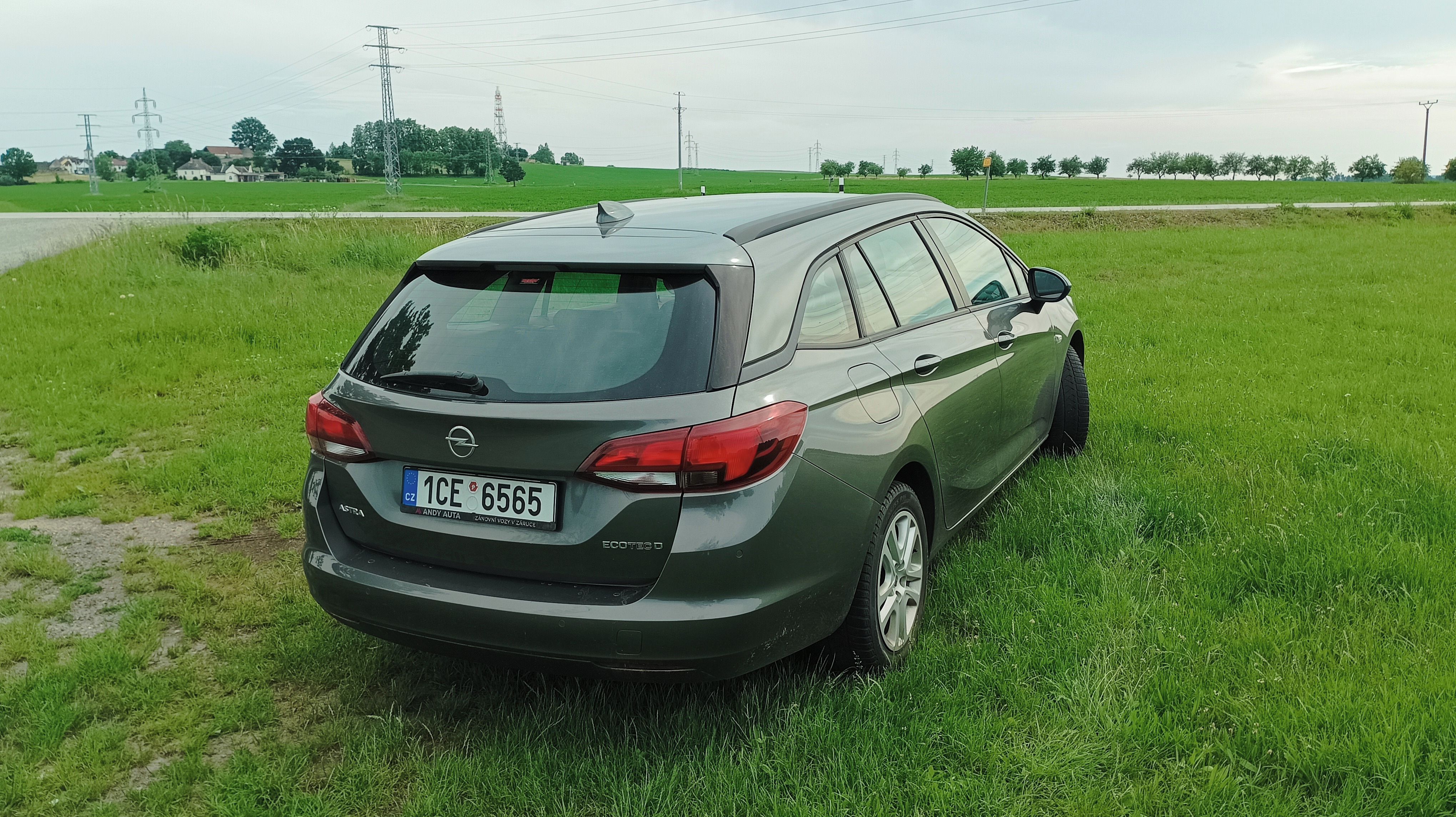 Opel Astra, Opel Astra K 1.6 diesel - fotka 5