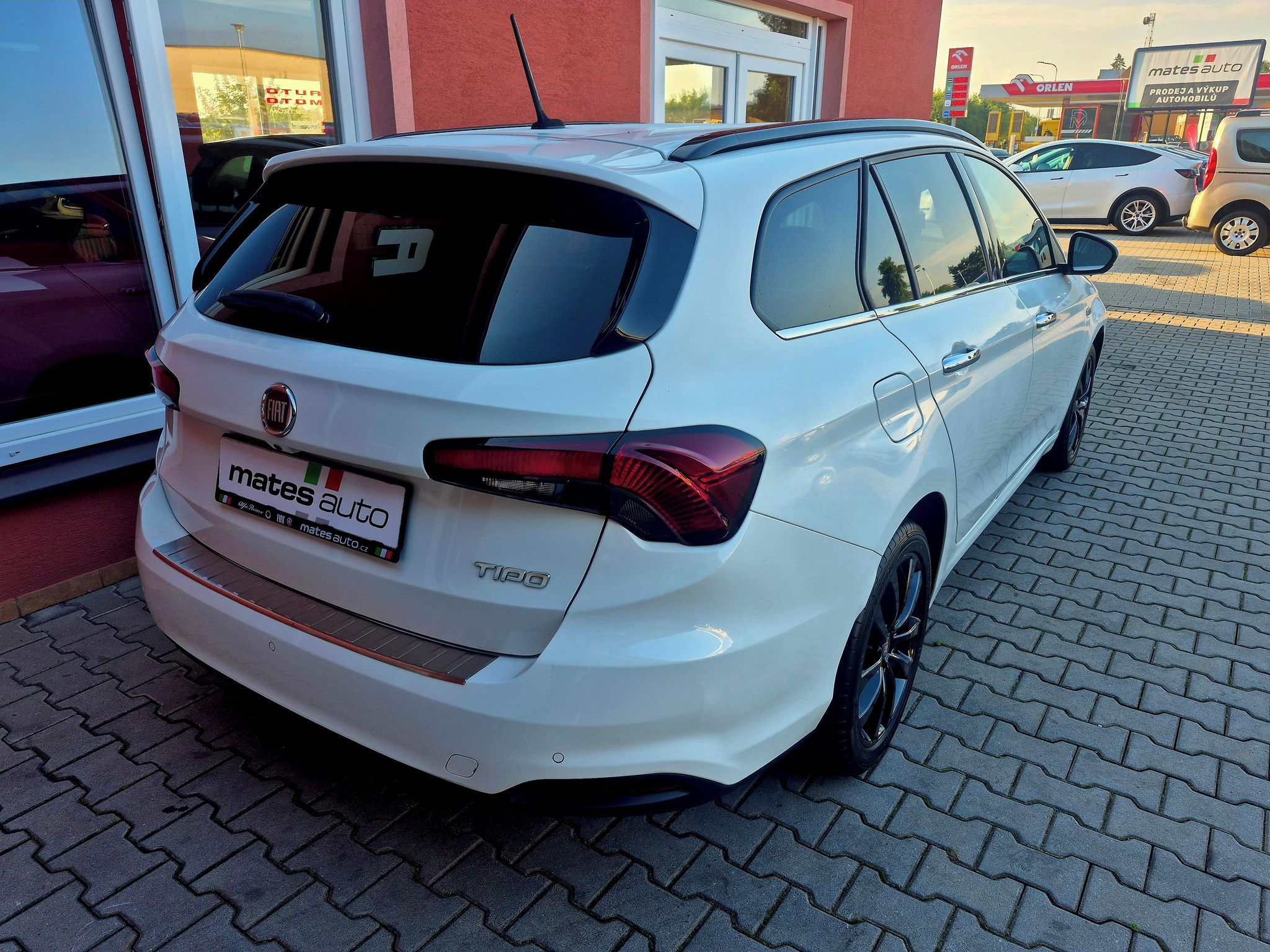 Fiat Tipo, 1.4 T-JET 88kw Lounge - fotka 6