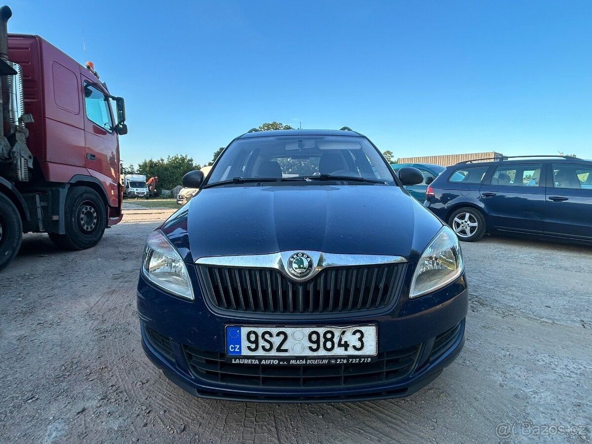Škoda Roomster, 86 000km,2010,1.2TSI,63kW - fotka 5