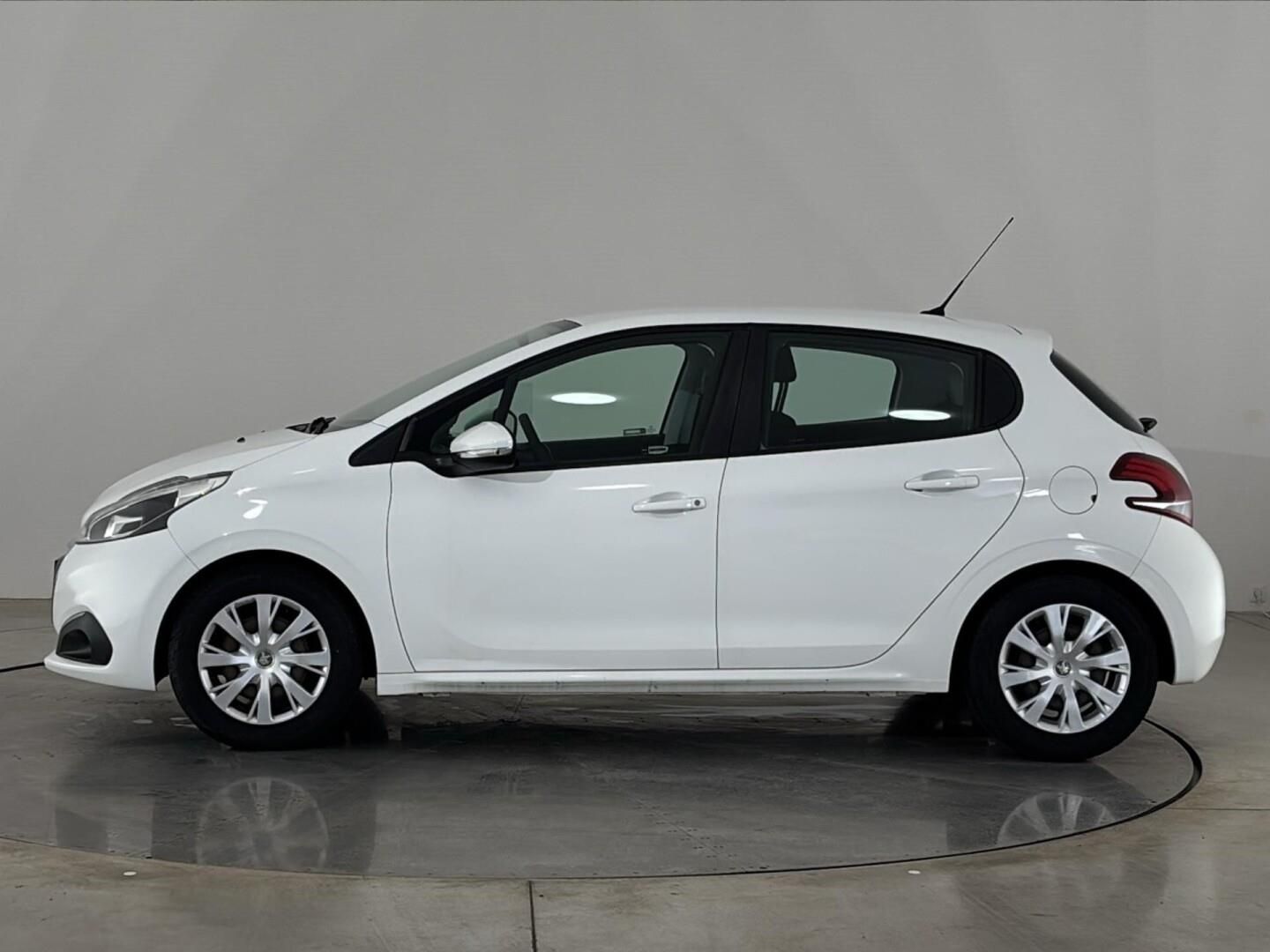 Peugeot 208, 1.2 PureTech / 60 kW - fotka 3