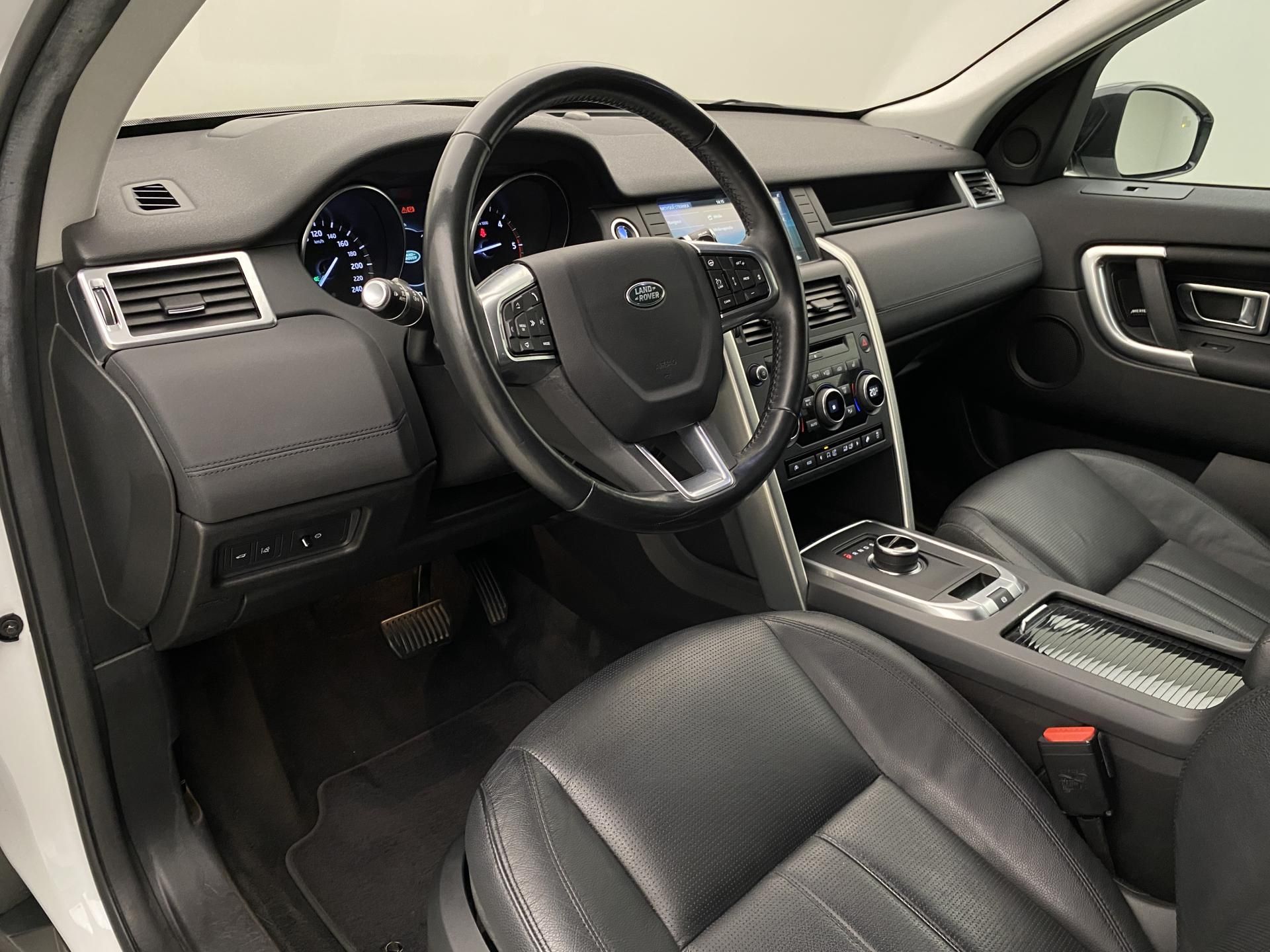 Land Rover Discovery Sport, TD4 HSE AWD AUT CZ 7míst - fotka 4