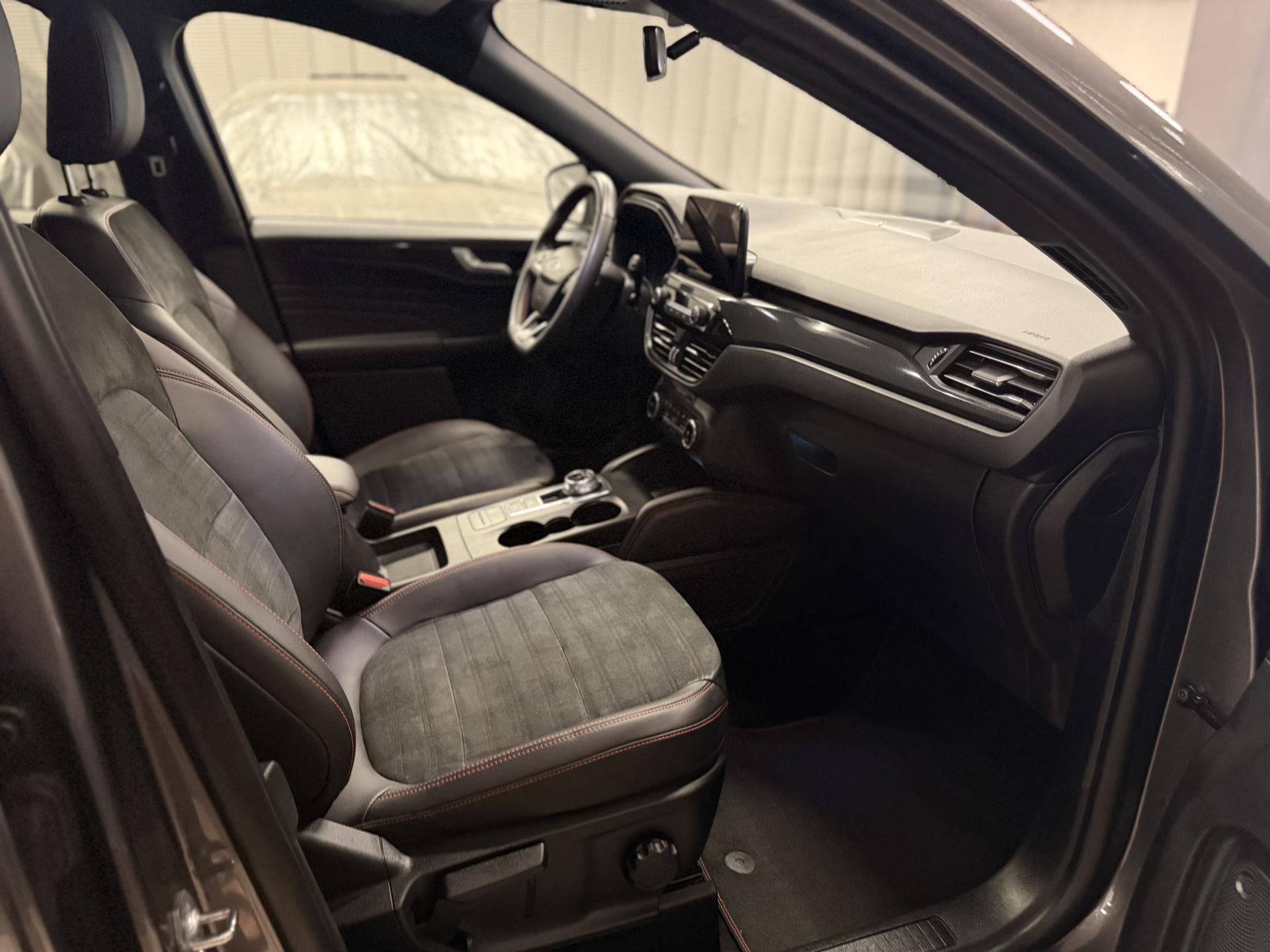 Ford Kuga, 2.5i,HEV, ST-LINE, 4X4,ZÁRUKA - fotka 3