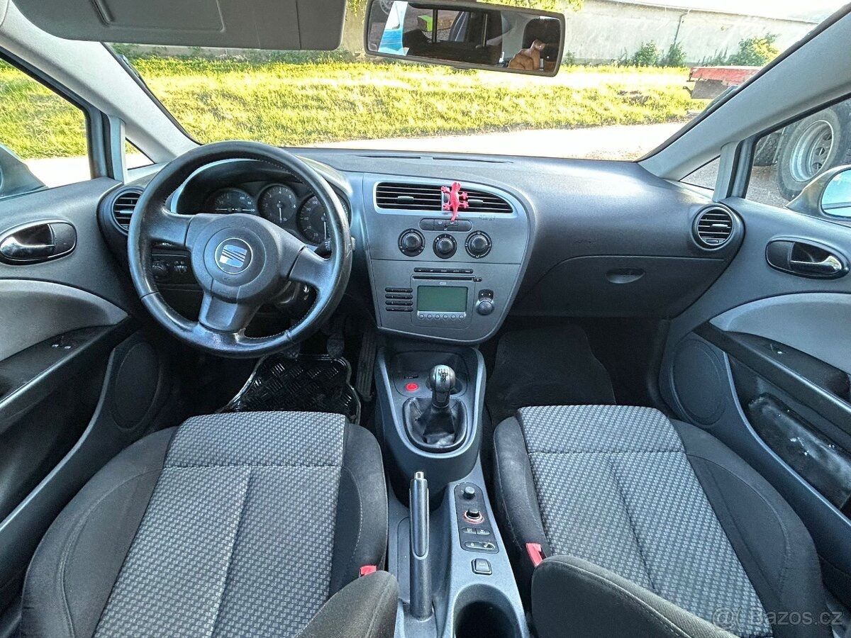 Seat Leon, 1.9TDI,77kW,2008,klima,el okna - fotka 6
