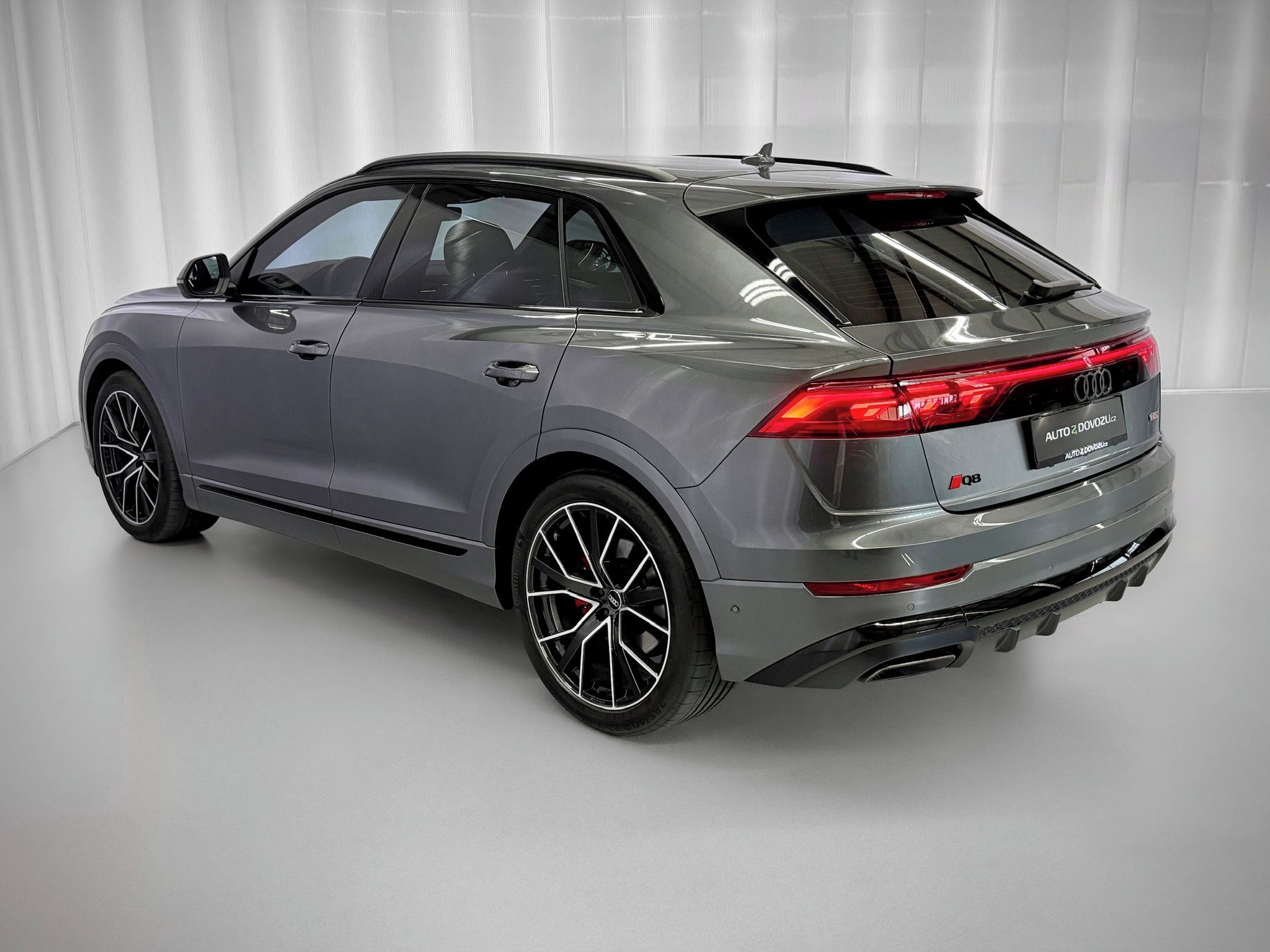 Audi Q8, 50TDI QUATTRO S-LINE, WEBASTO - fotka 4