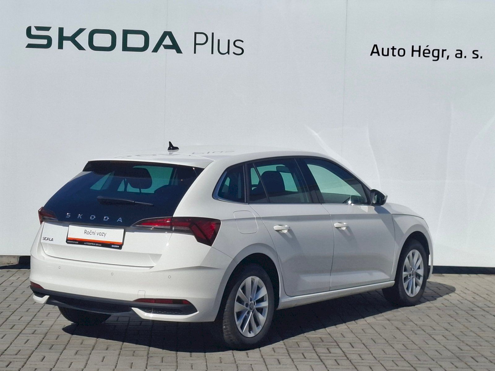 Škoda Scala, 1.0 TSI 85kW Top Selection DSG - fotka 2