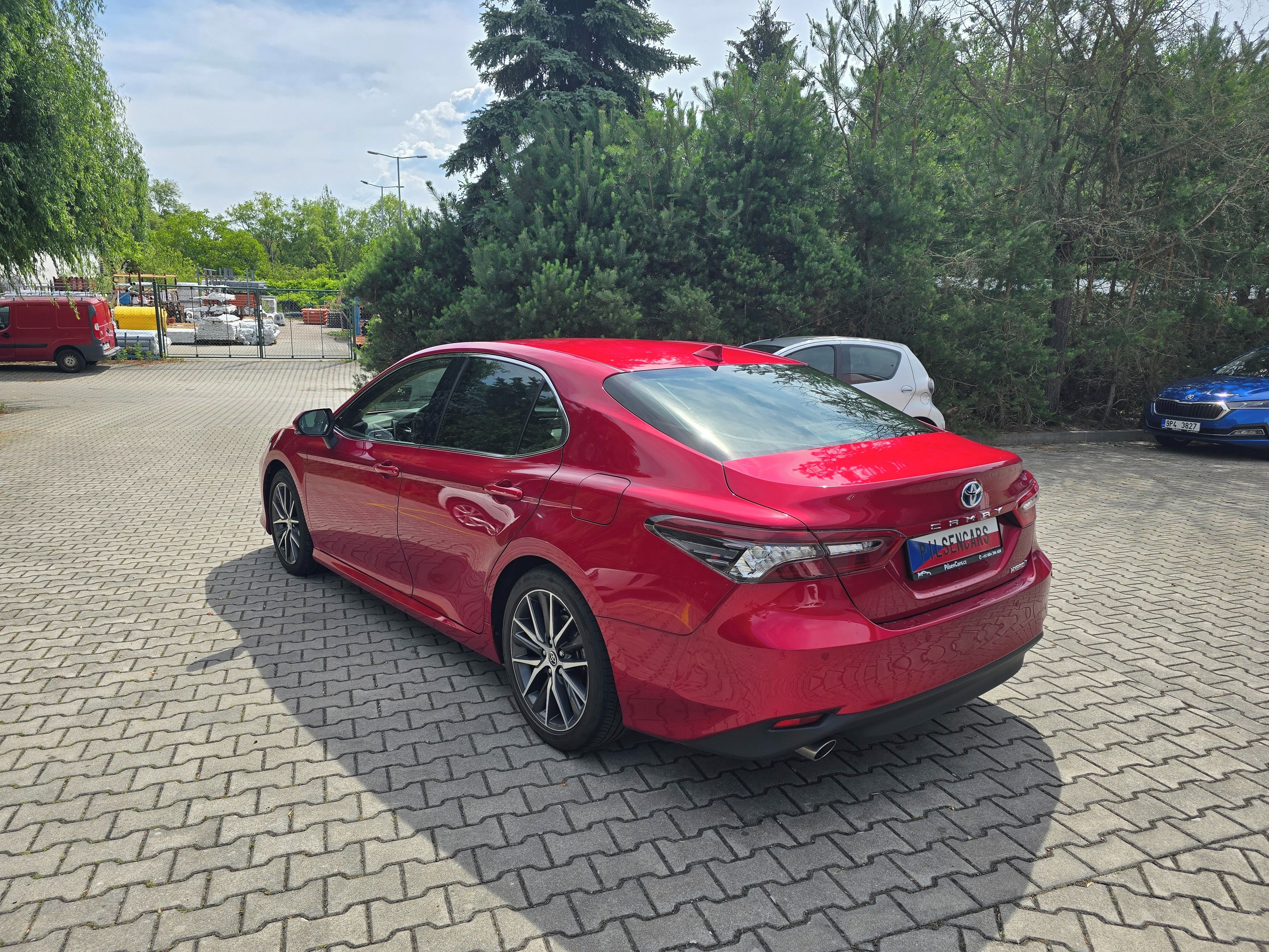 Toyota Camry, 2.5 Hybrid e-CVT EXECUTIVE VIP - fotka 3