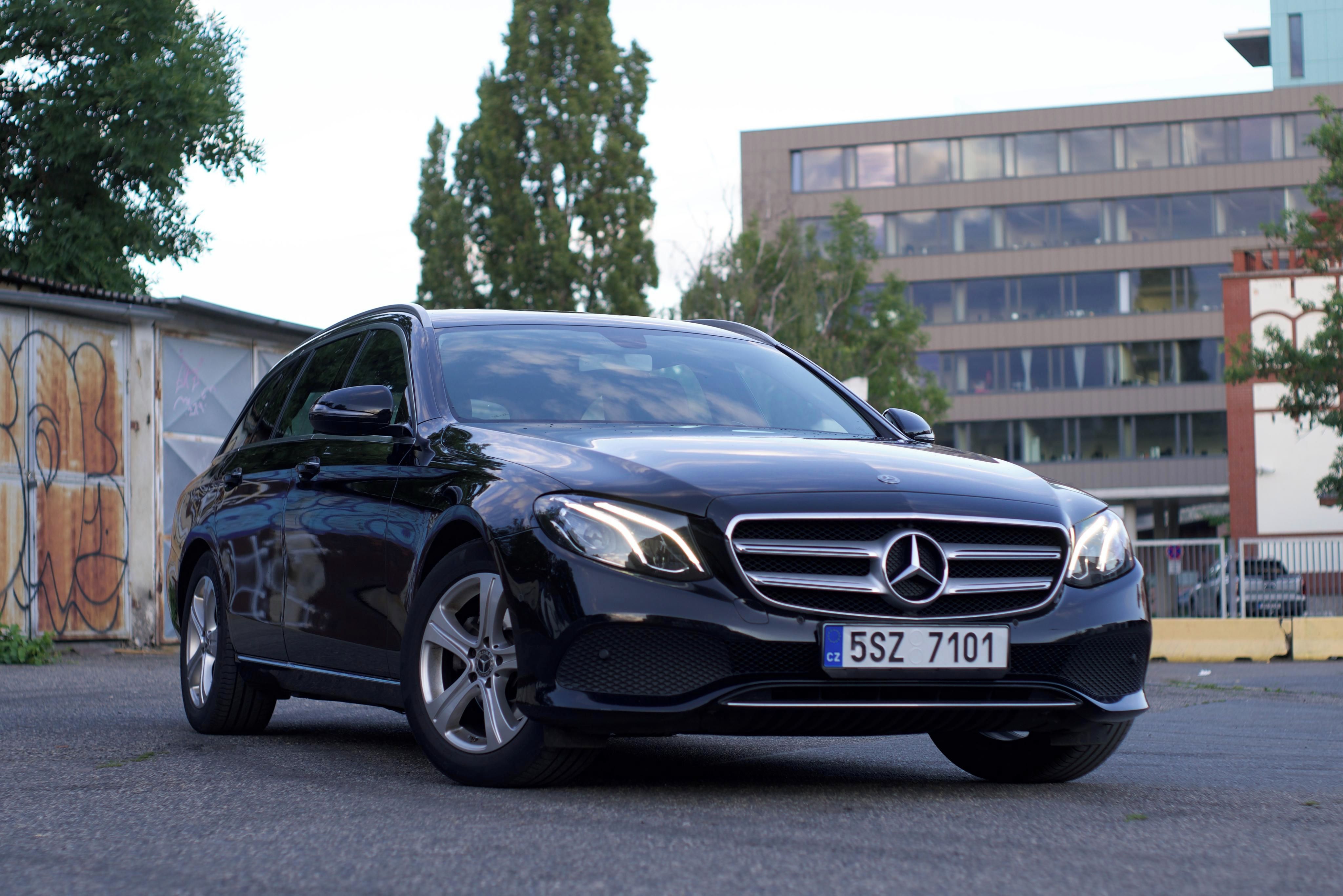 Mercedes-Benz Třídy E, 220d, servisováno