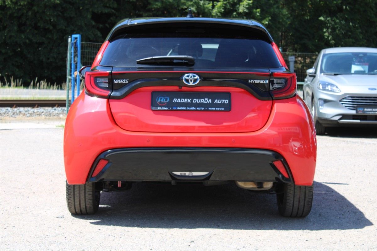 Toyota Yaris, 1,5 HEV  1.MAJ,SELECTION,A/T - fotka 6