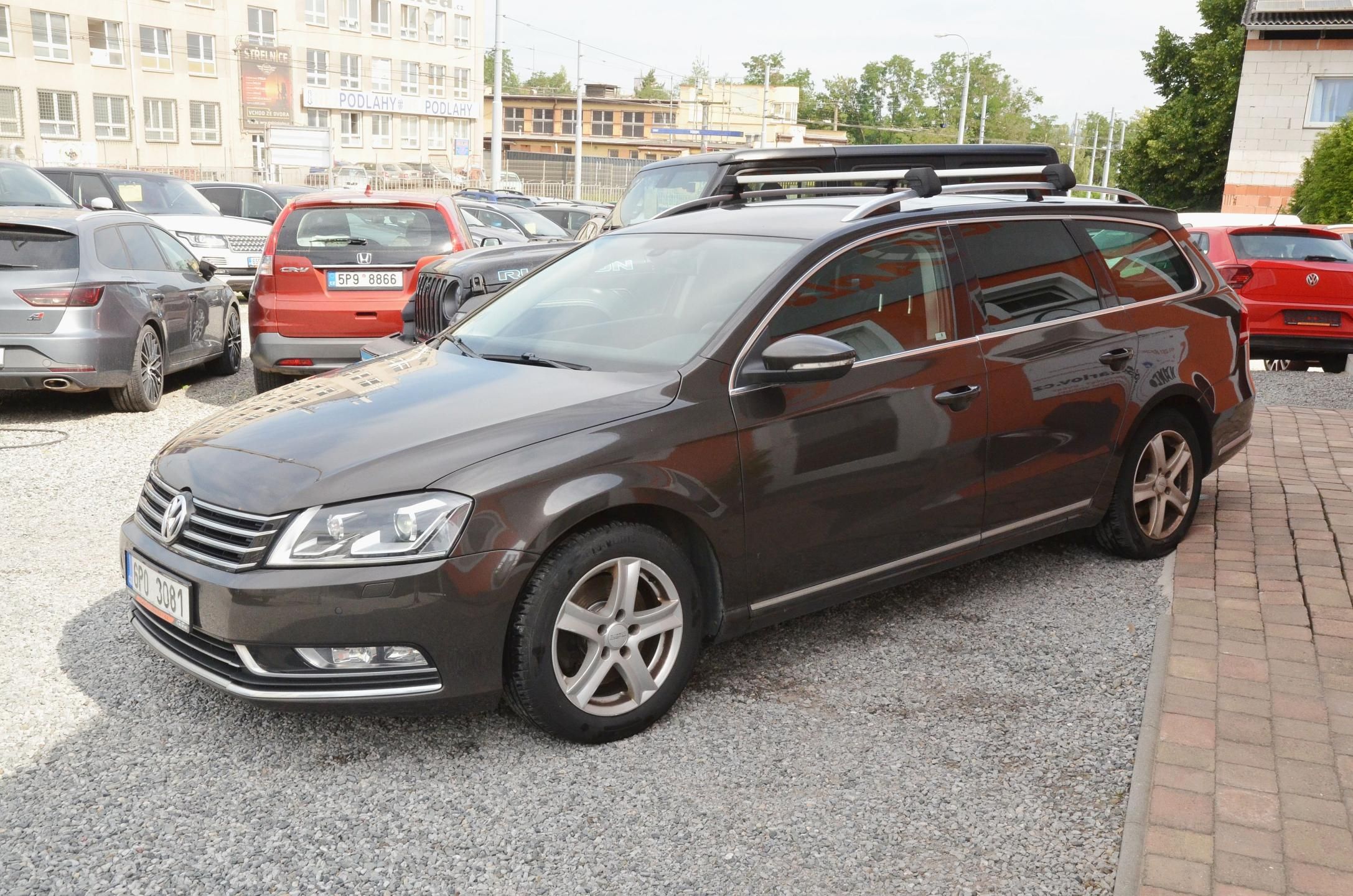 Volkswagen Passat, 2.0 TDi 103kW Highline / ČR - fotka 3