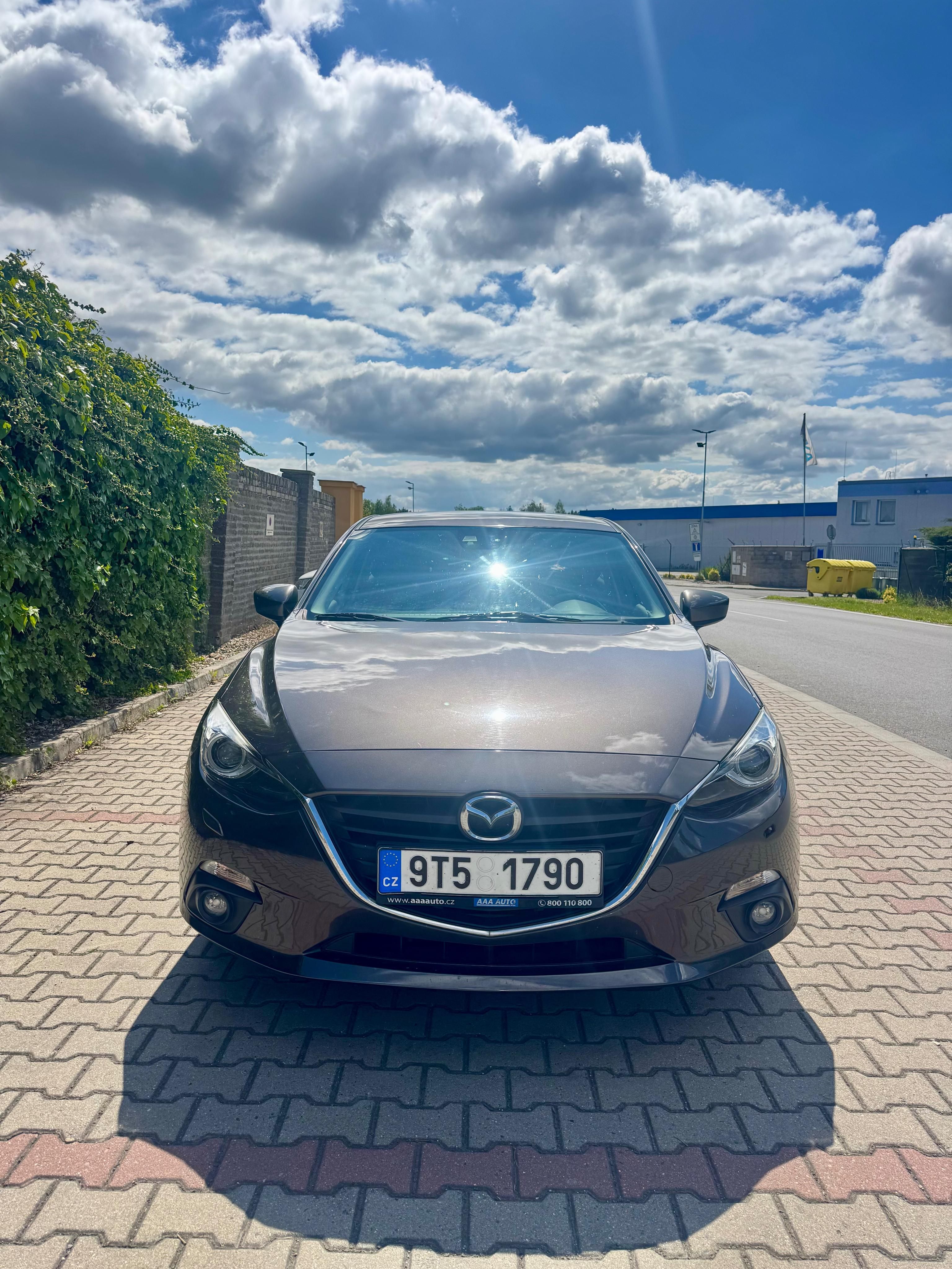Mazda 3, Mazda 3 1.5 Skyactiv - fotka 2