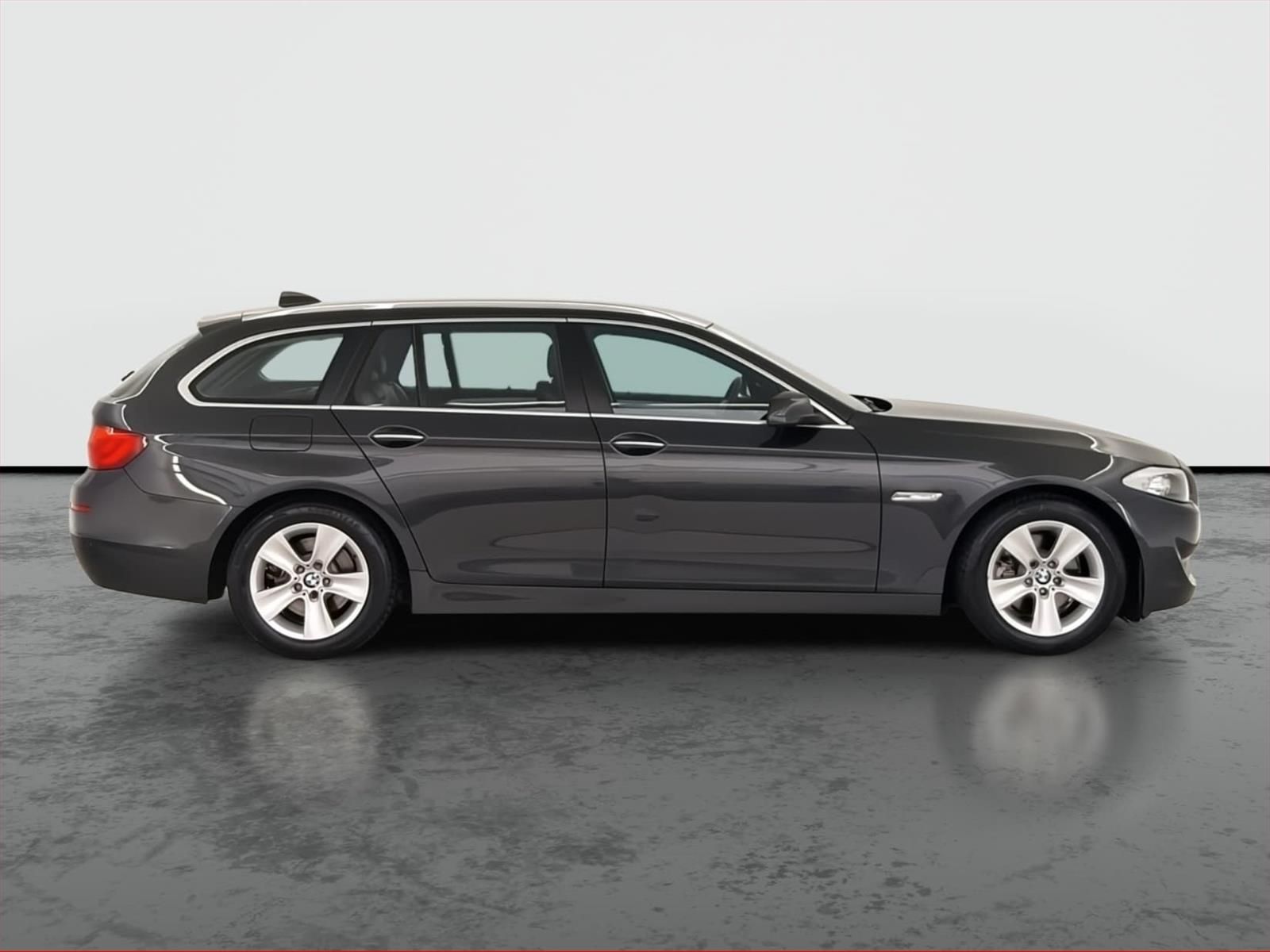 BMW Řada 5, 520d, Navi, Kožené sedačky - fotka 6