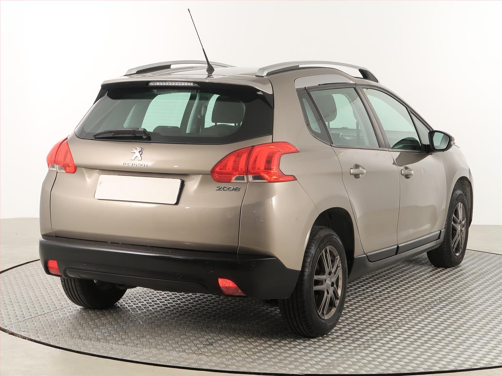 Peugeot 2008, 1.4 HDi - fotka 5