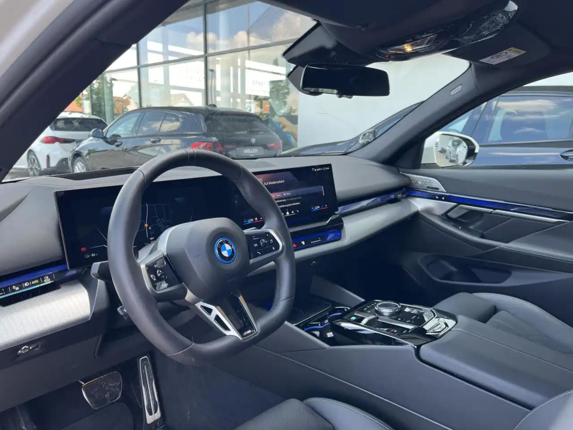 BMW i5, xDrive40 M-Sport B&W HuD DAPro - fotka 5