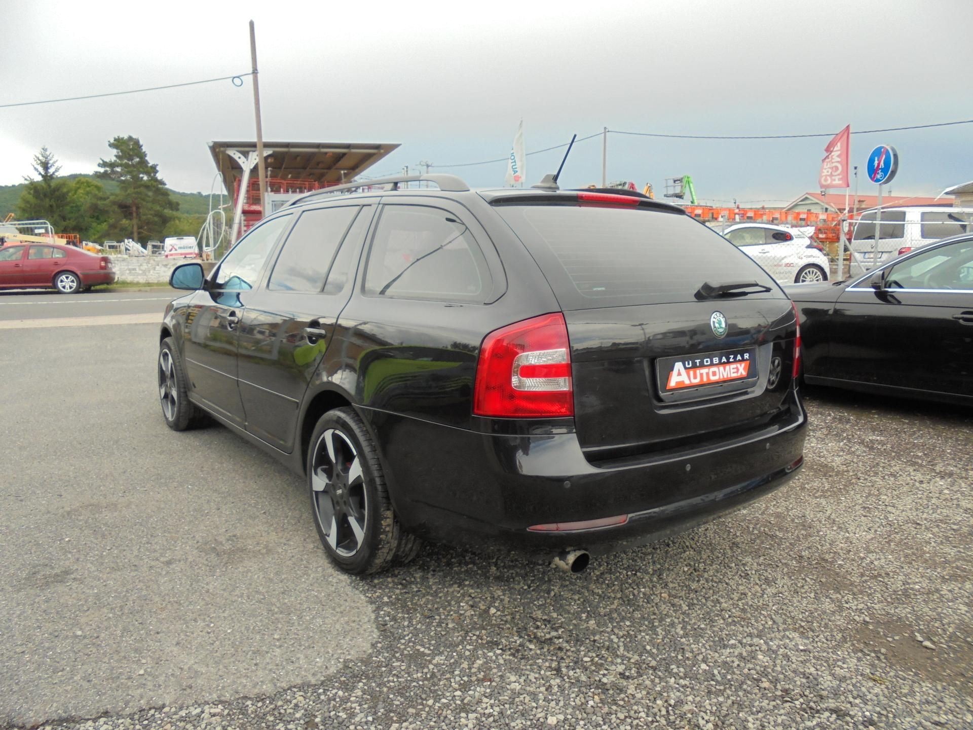 Škoda Octavia, 1.6 TDI-DSG-NAVIGACE-DIGI A/C - fotka 5