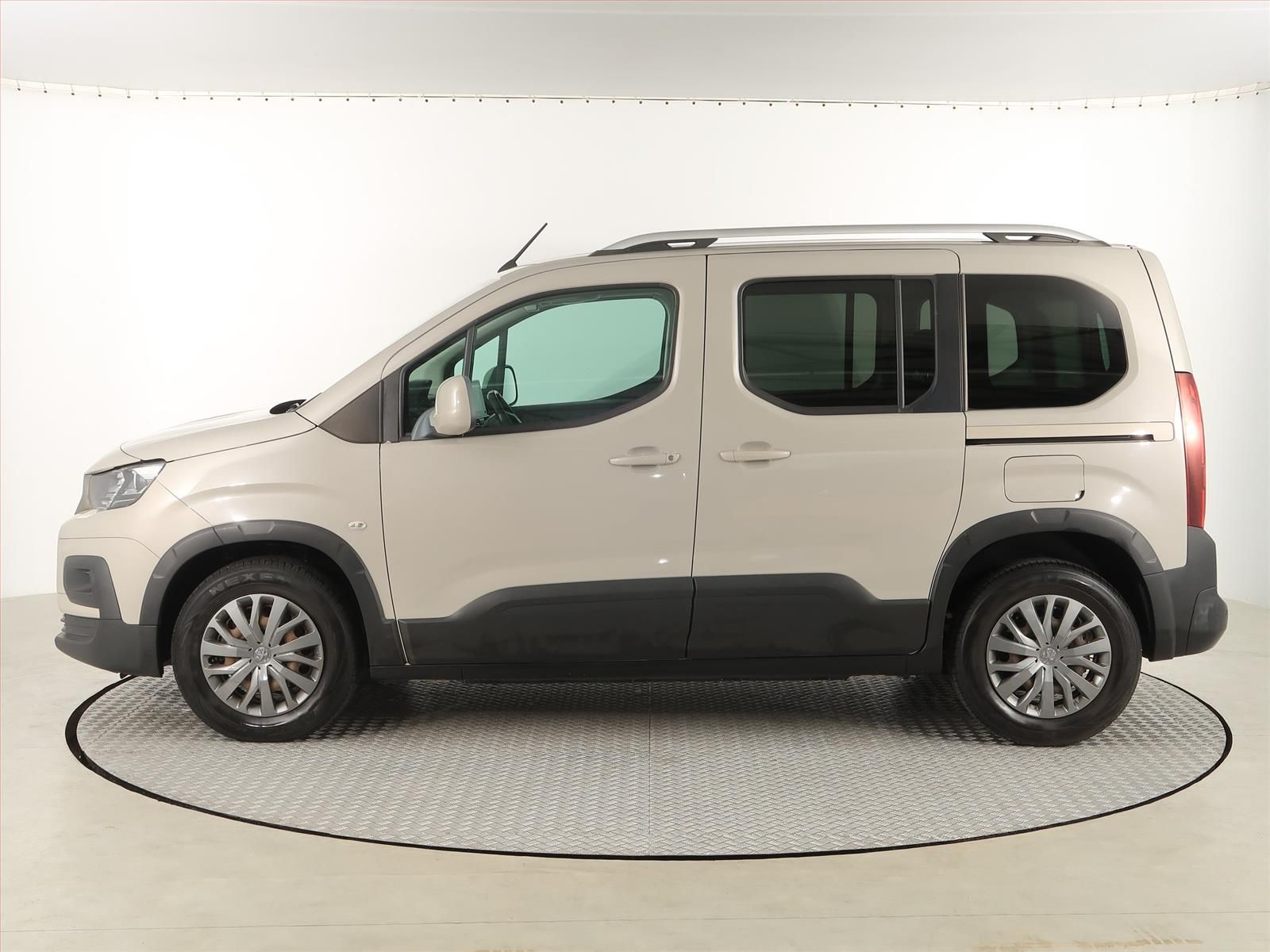 Peugeot Rifter, 1.2 PureTech, Allure, 5Míst - fotka 3