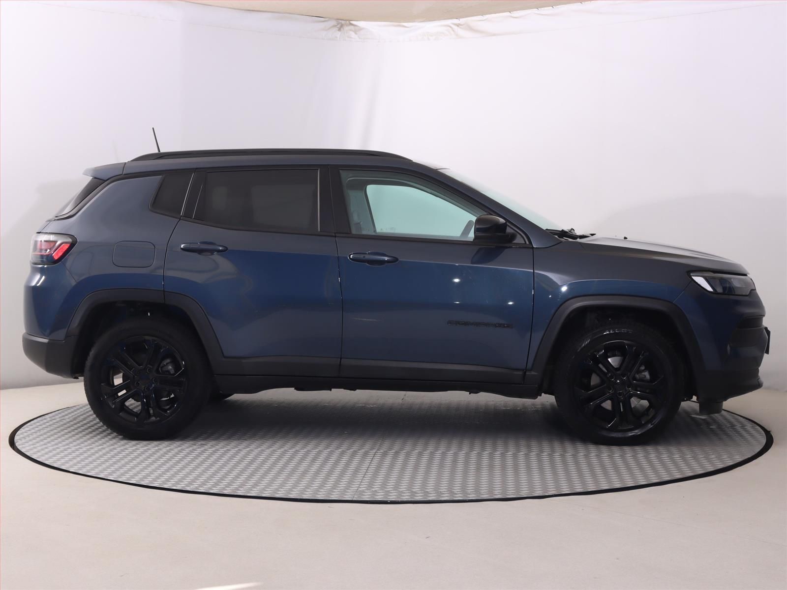Jeep Compass, 1.5 Turbo e-Hybrid, Automat - fotka 6