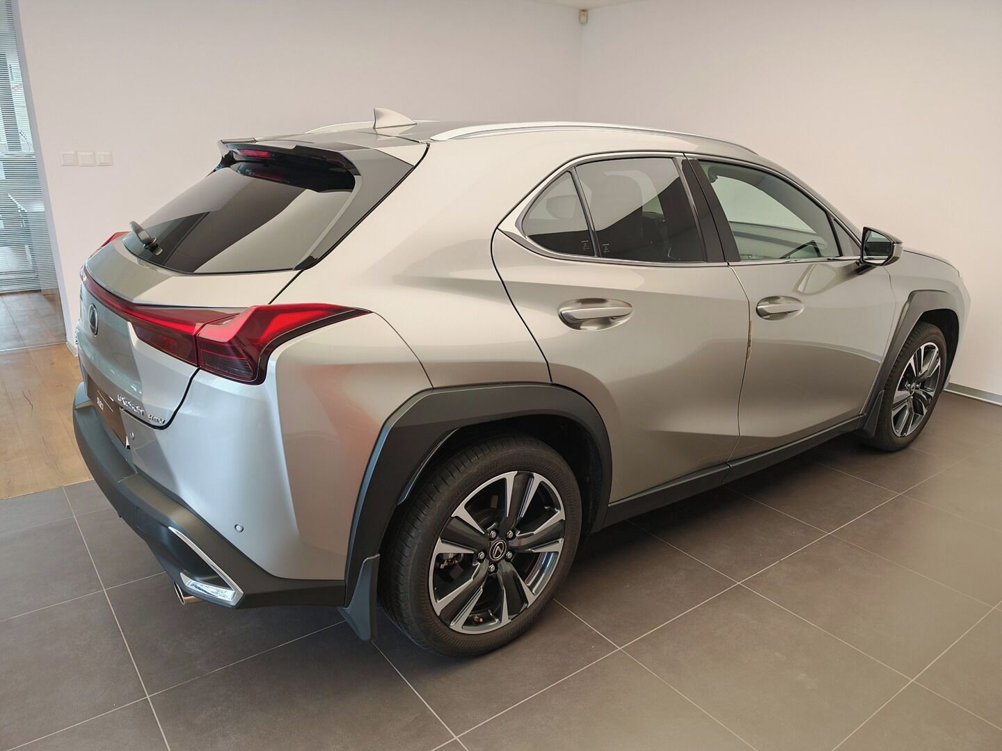 Lexus UX 250h, 250h 2WD Business Edition - fotka 4