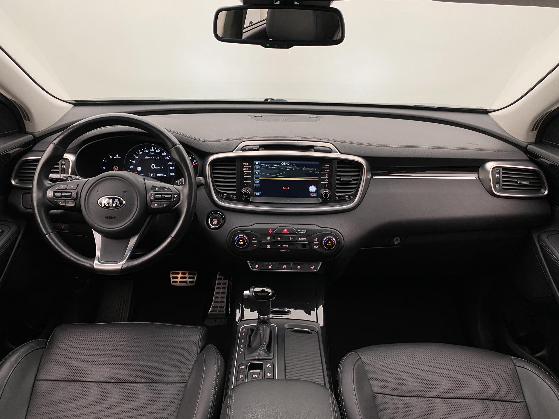 Kia Sorento, 2.2 CRDi 147kW AWD AUT 7míst - fotka 2