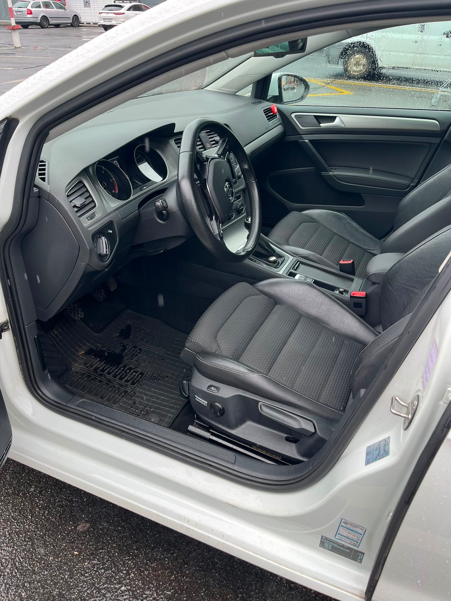 Volkswagen Golf Variant, 1.6 TDI 4Motion - STK 11/2027 - fotka 5