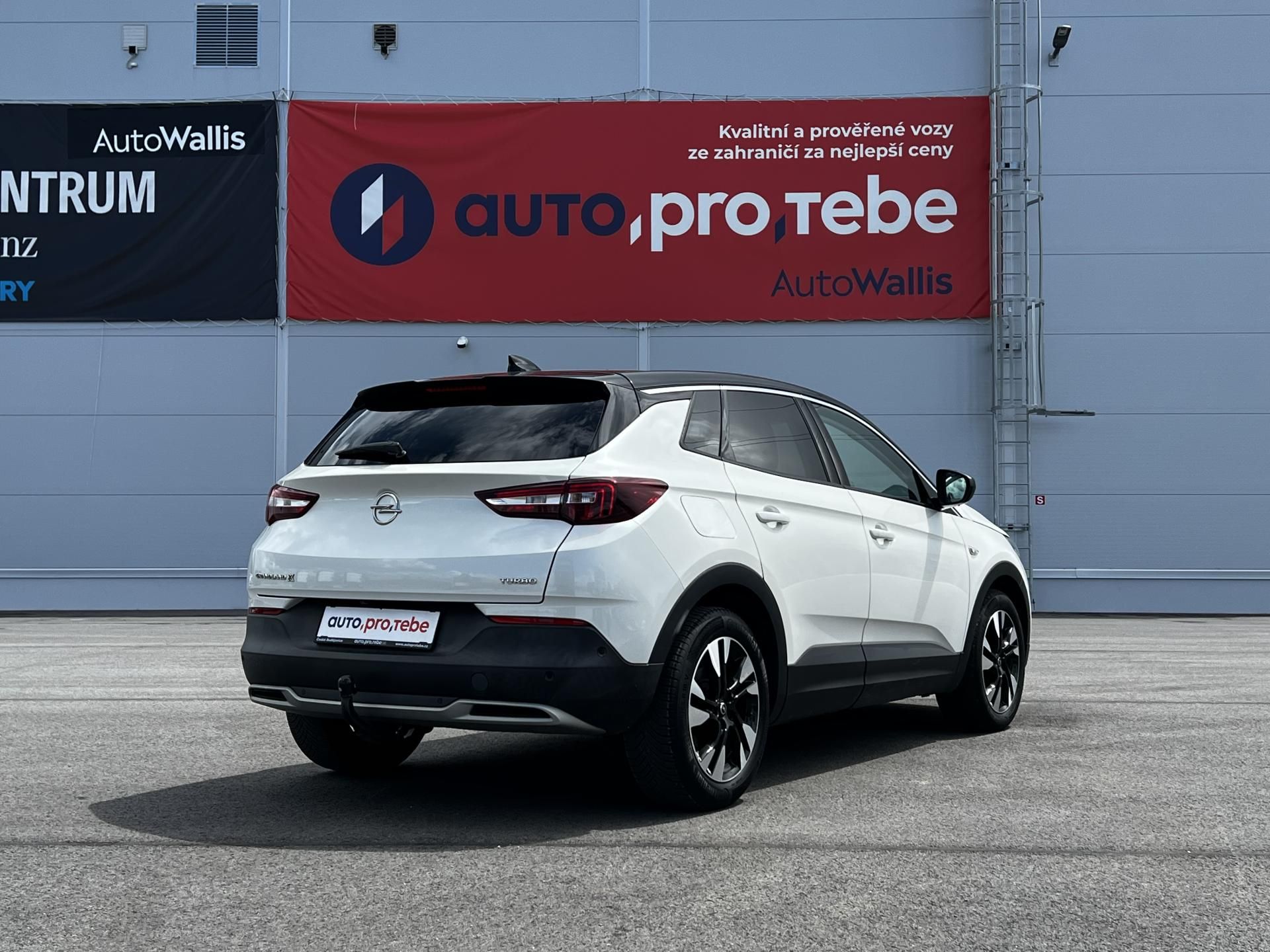 Opel Grandland X, 1.6T 133kW Aut. Innovation TZ - fotka 4