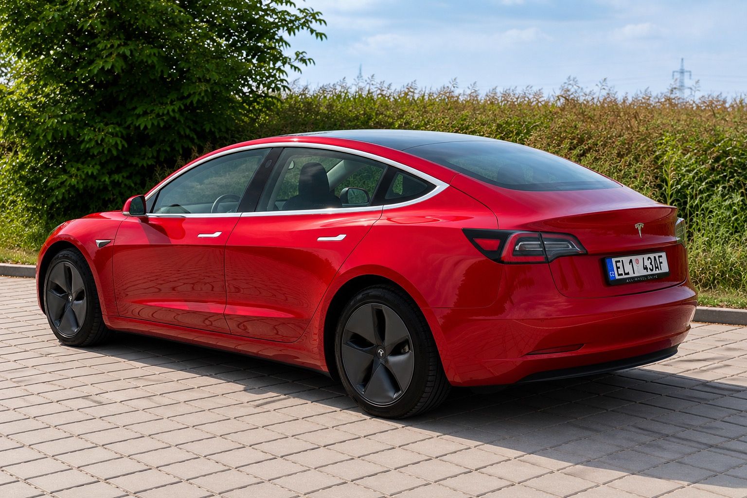 Tesla Model 3, Tesla Model 3 Long Range AWD - fotka 3