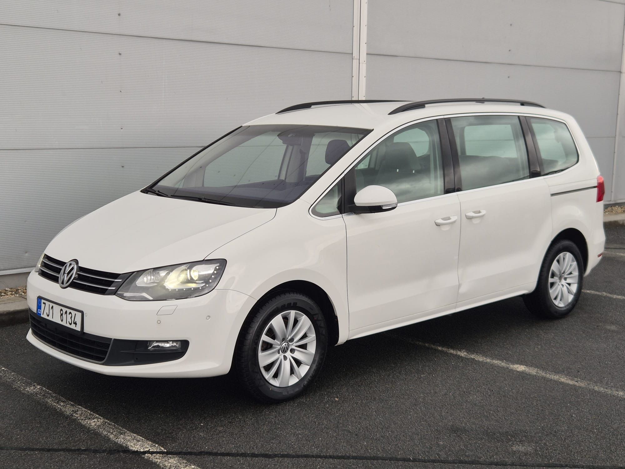 Volkswagen Sharan, 2.0TDI 7.míst Výbava - fotka 3