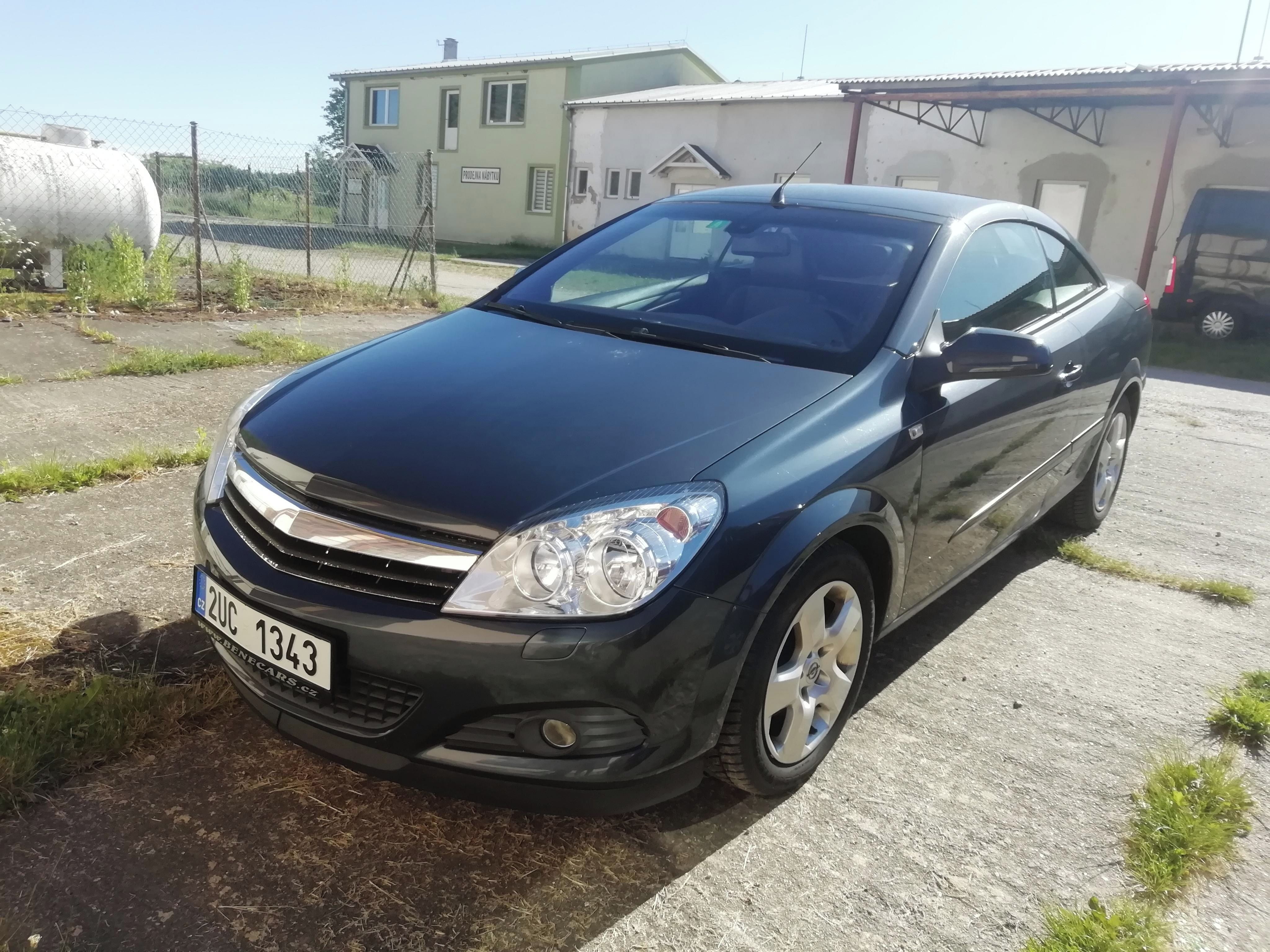 Opel Astra, 1,8i 103 Kw automat Cabrio. - fotka 2