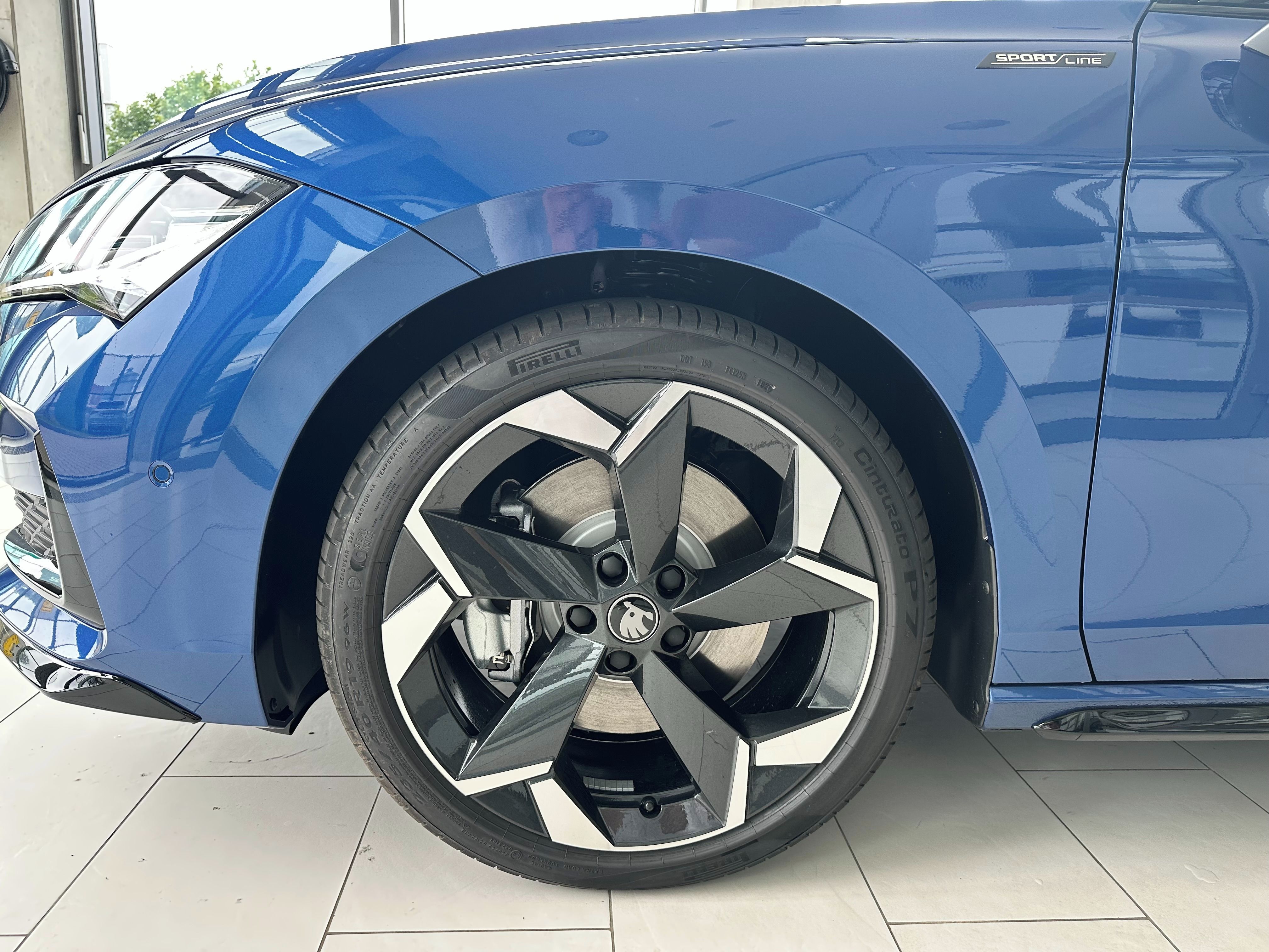 Škoda Superb, 2,0 TDI 142 kW DSG 4x4 - fotka 4
