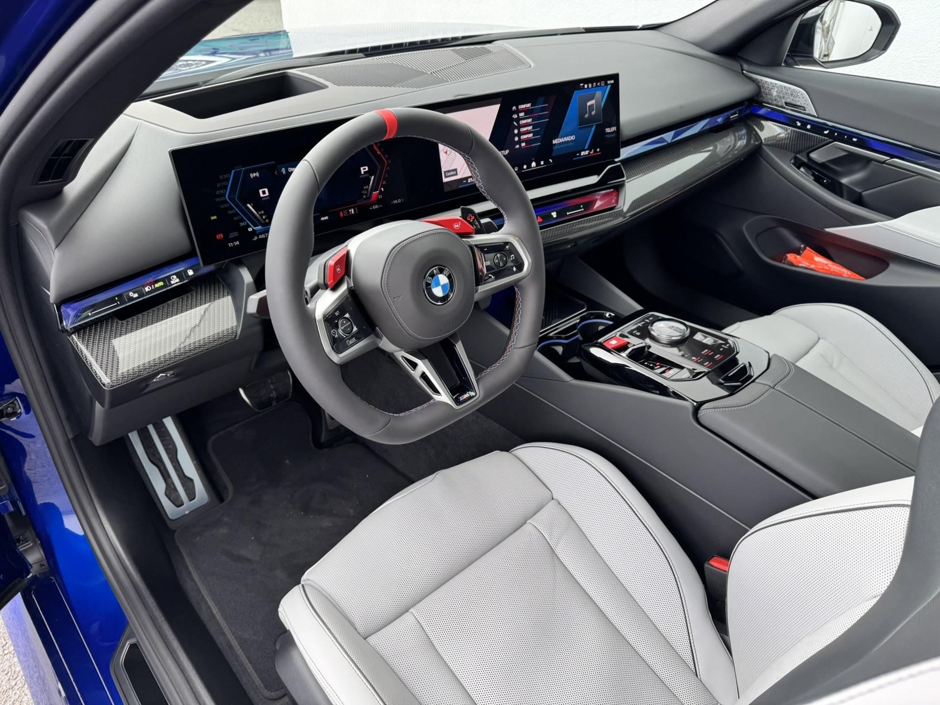 BMW M5, M5 Sedan (G90) - fotka 5