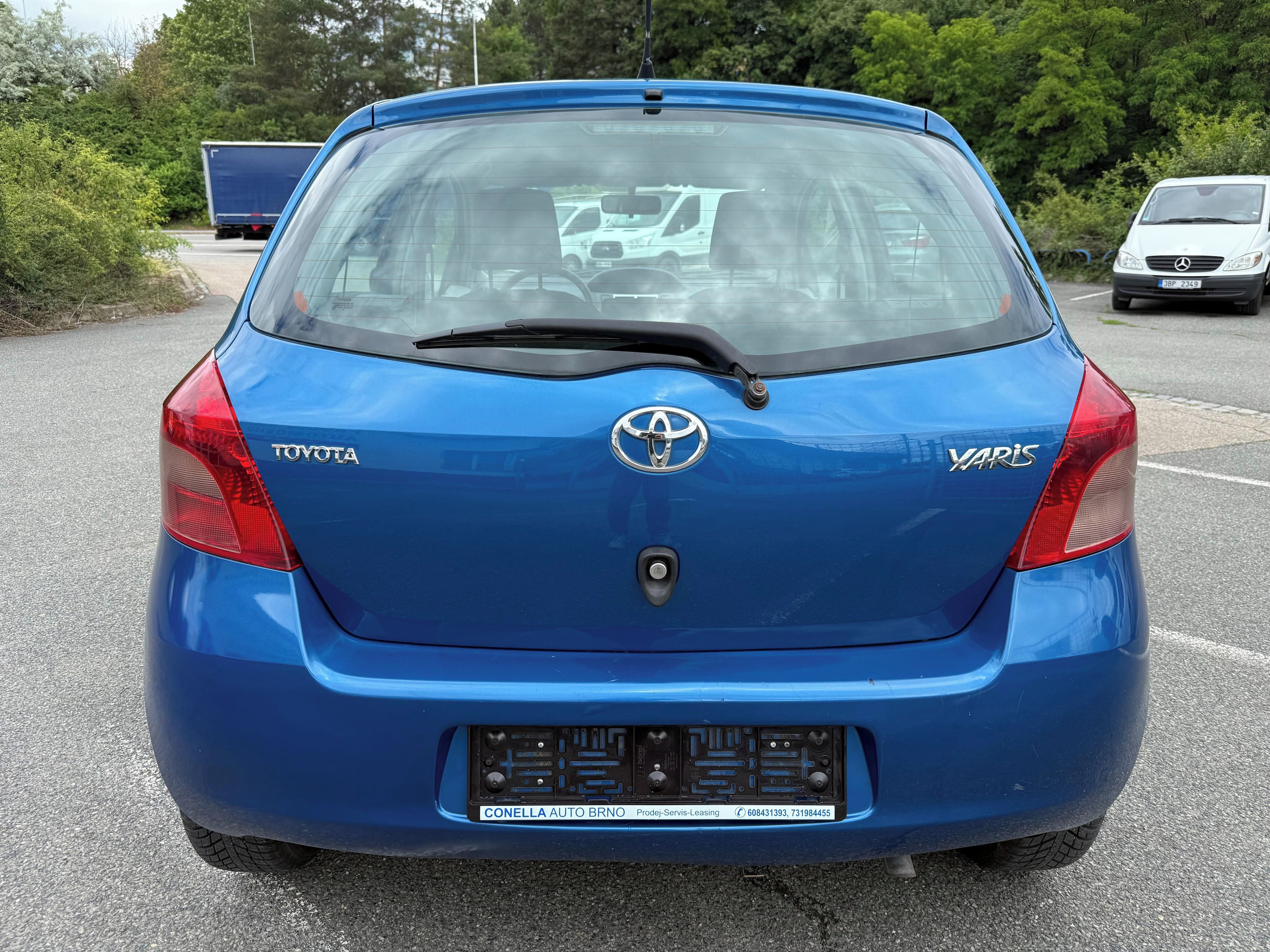 Toyota Yaris, 1.3 VVT-i 64Kw Cool - fotka 4