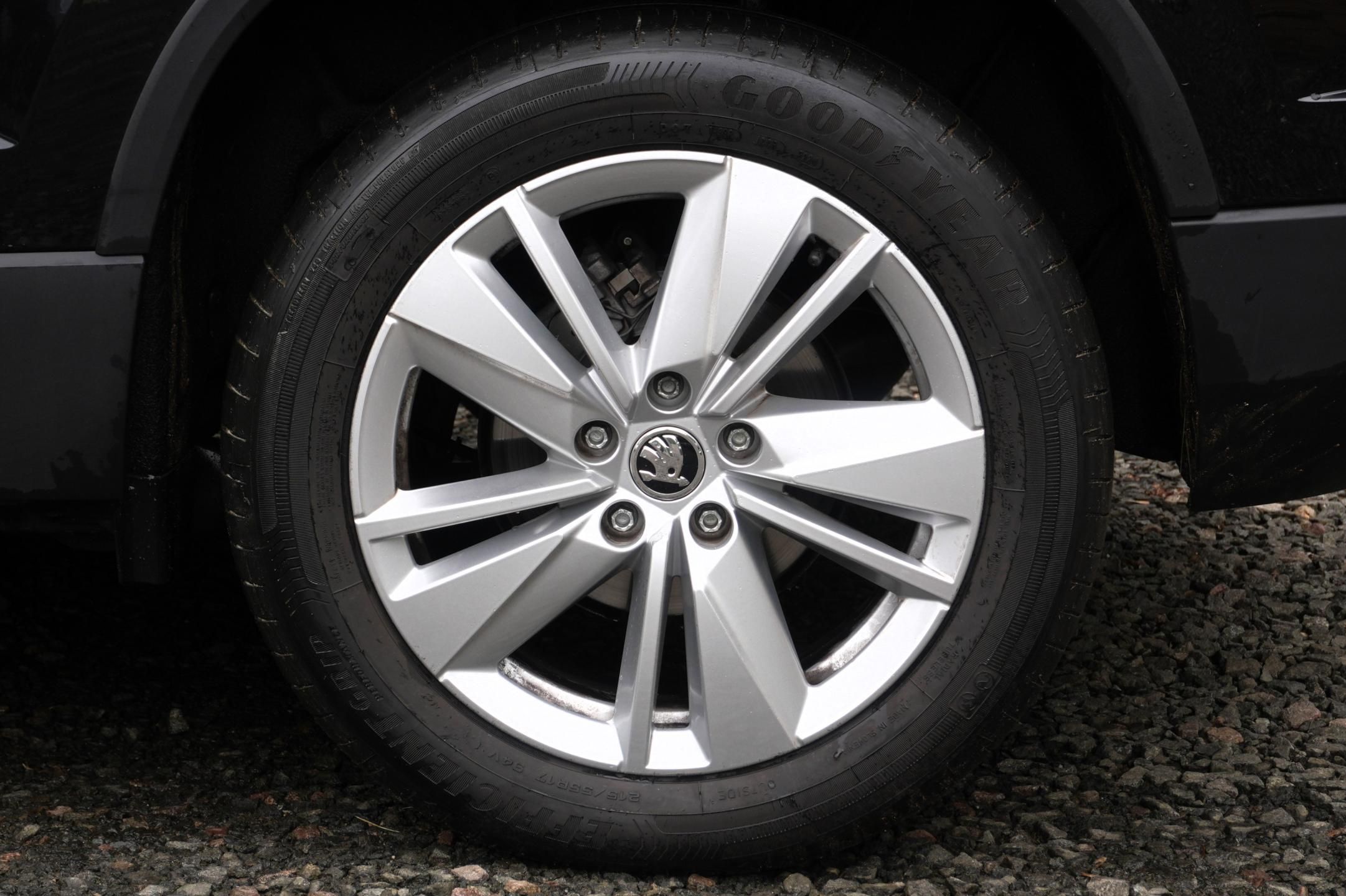 Škoda Karoq, 1.5 TSI 110 kW, Kamera,Keyless - fotka 5