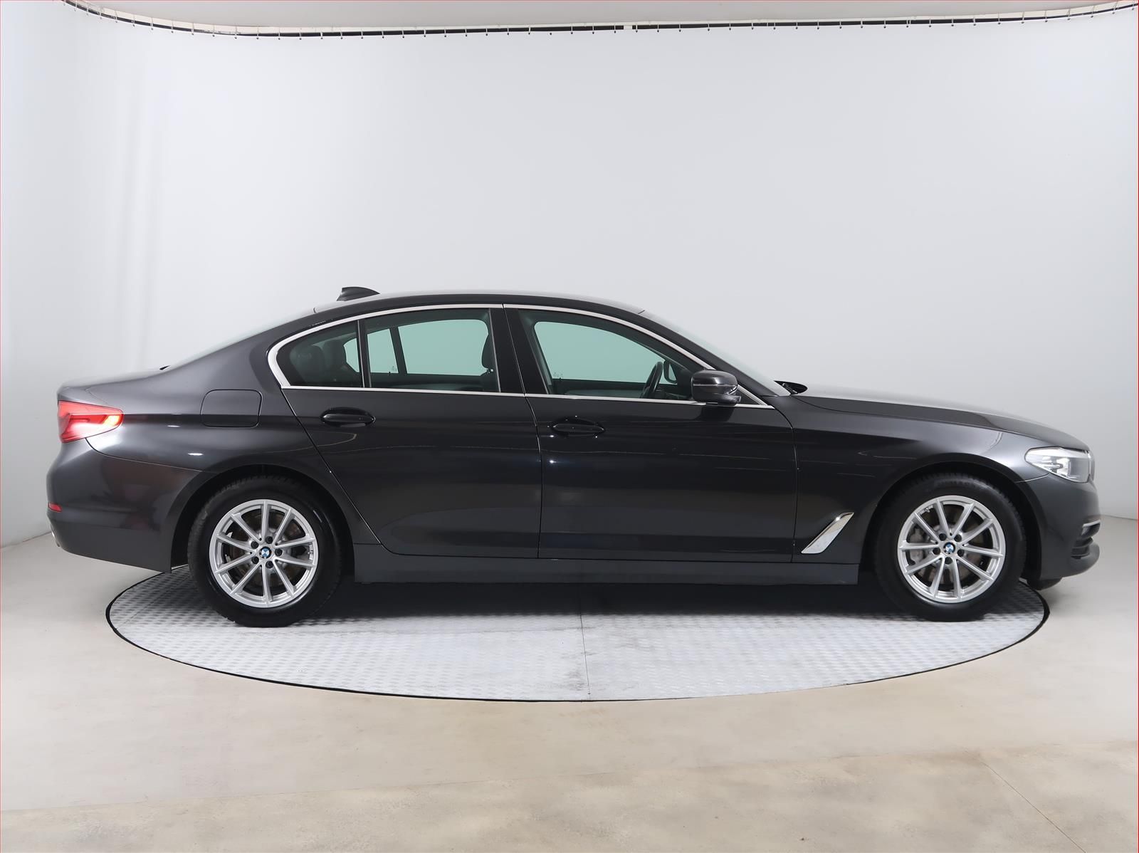 BMW Řada 5, 525d, Automat, Serv.kniha - fotka 6