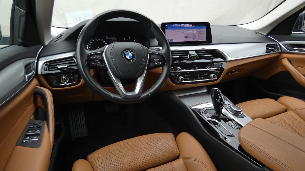 BMW Řada 5, 530d xDrive - fotka 5