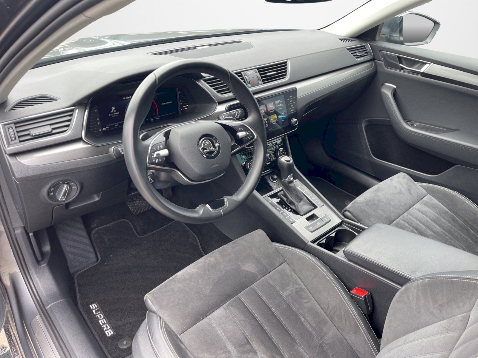 Škoda Superb, 2.0 TDI 147kW DSG Style Plus c - fotka 5