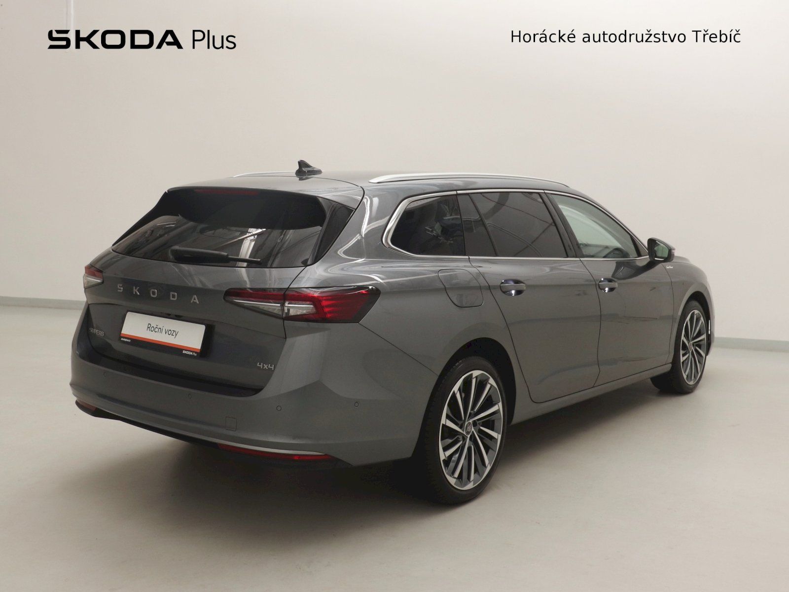 Škoda Superb, 2.0TSI 195kW 4x4 L&K - fotka 2