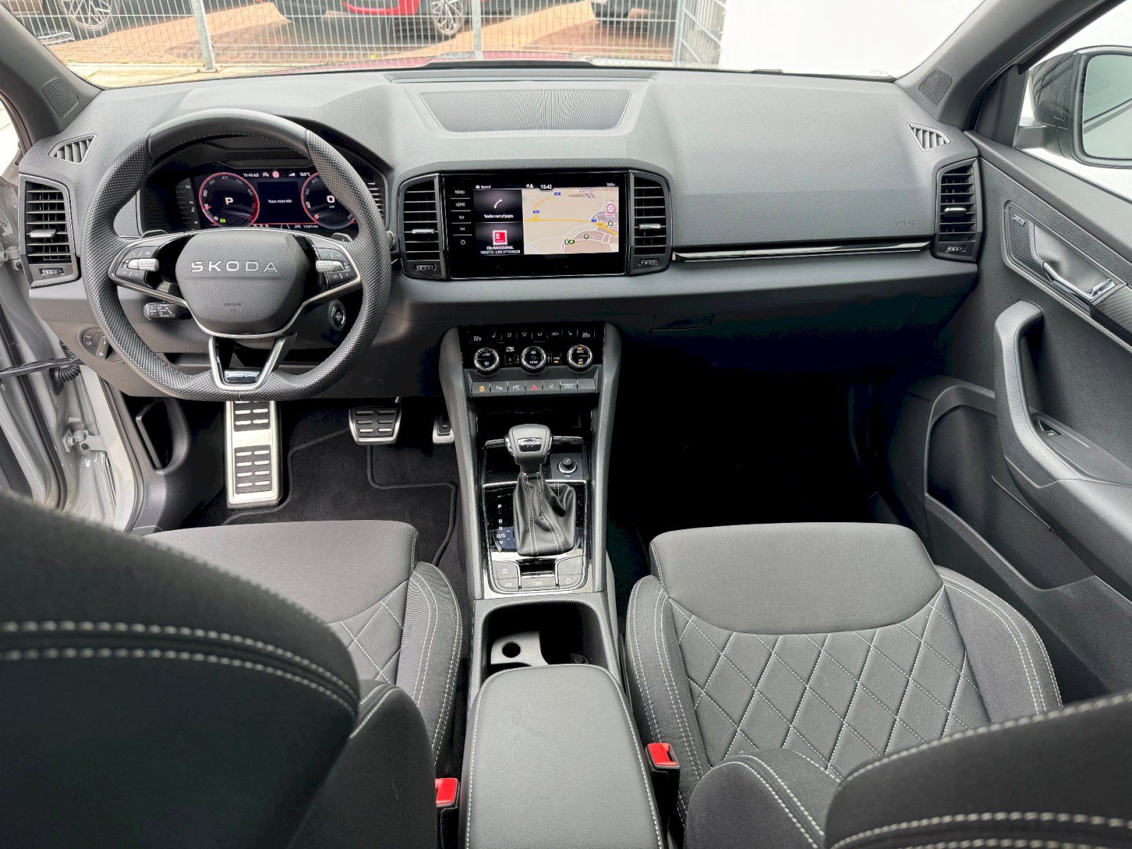 Škoda Karoq, DSG 1.5 TSI 110 kW Sportline - fotka 5
