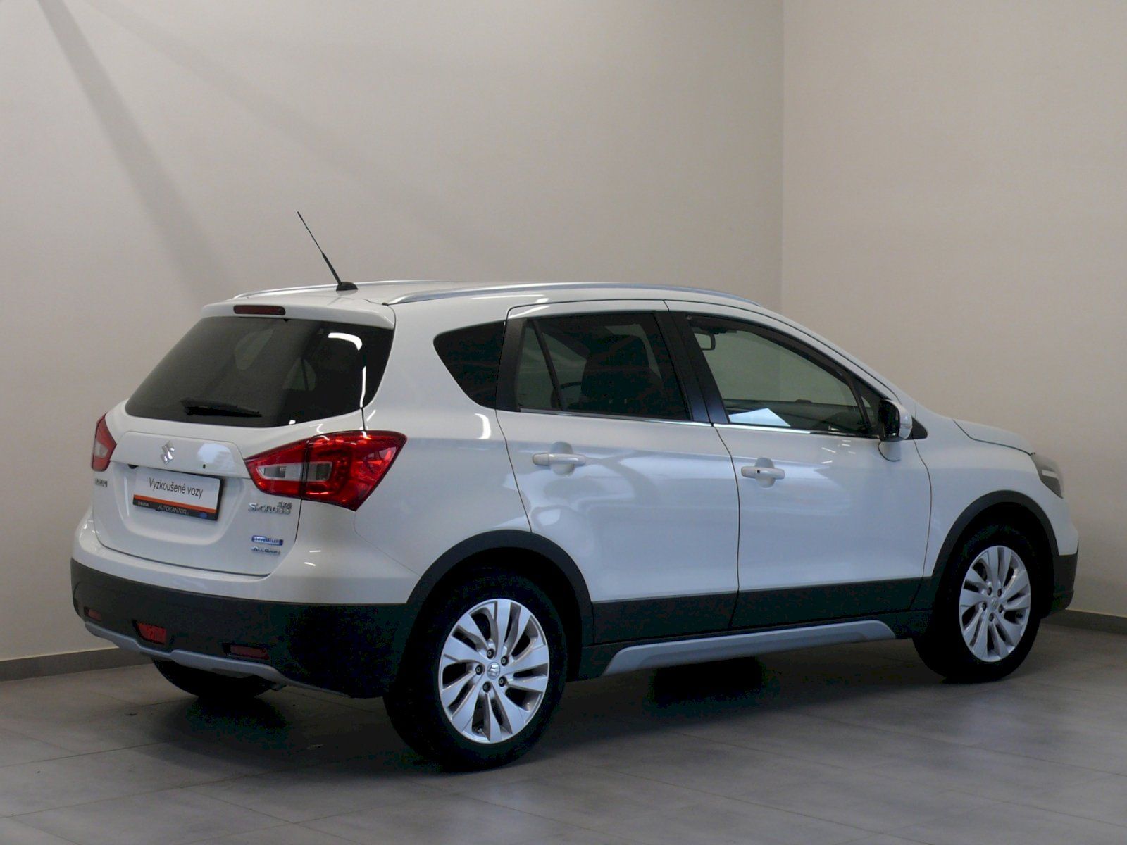 Suzuki SX4, S-Cross 1,4 BoosterJet Premium - fotka 2
